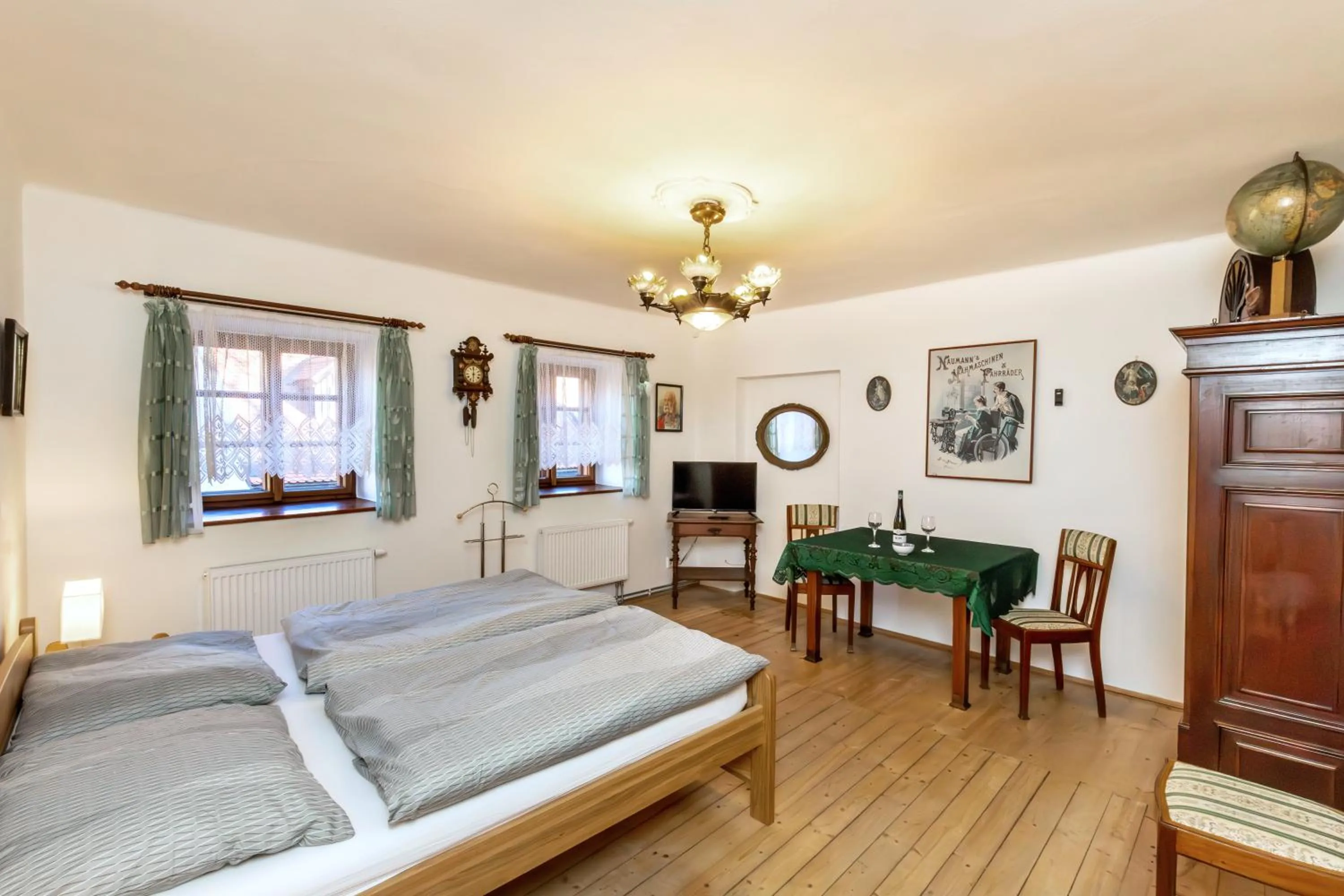 Double Room in Pension Nostalgie - Minihotel