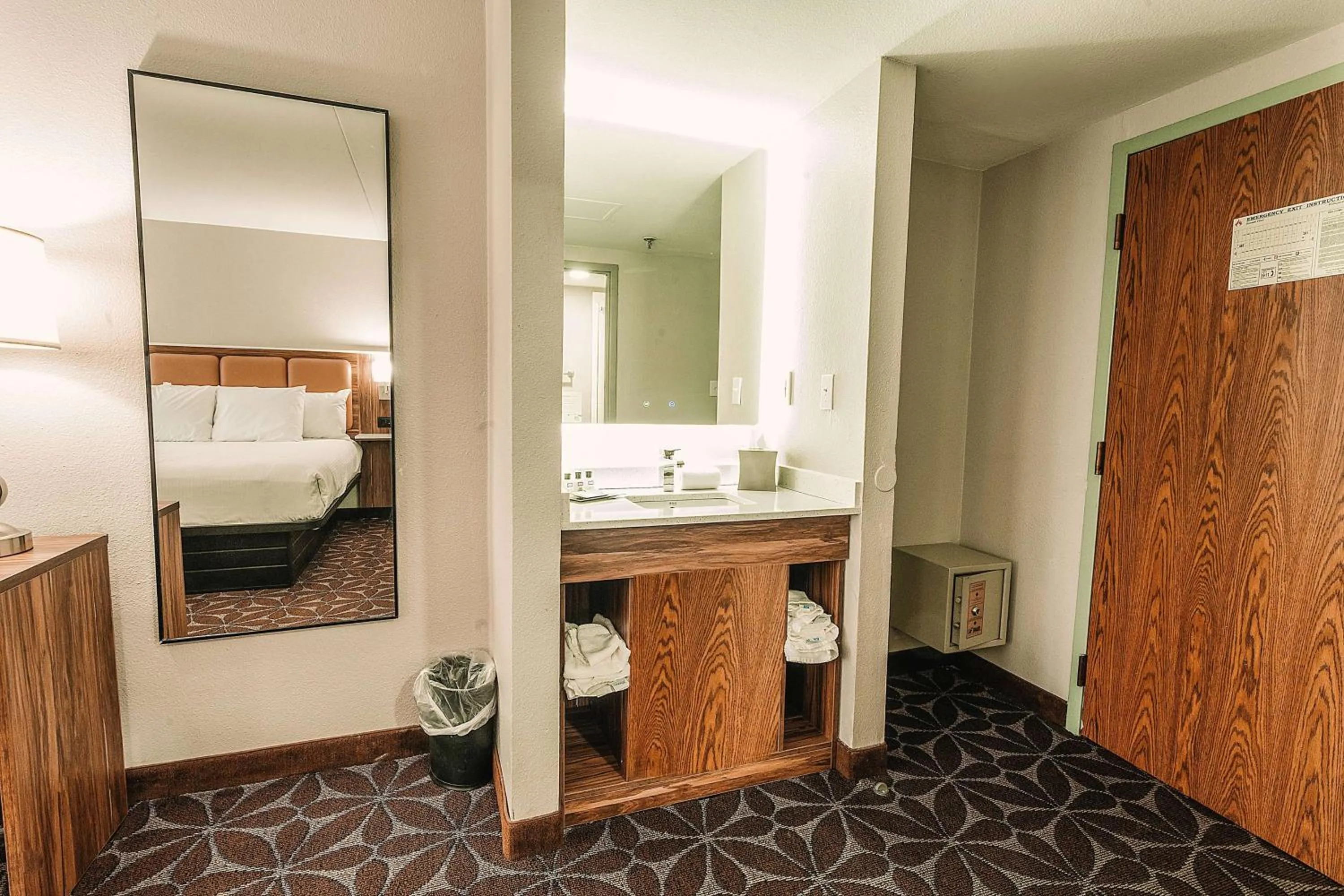 King Room in Wyndham Garden Williamsburg Busch Gardens Area