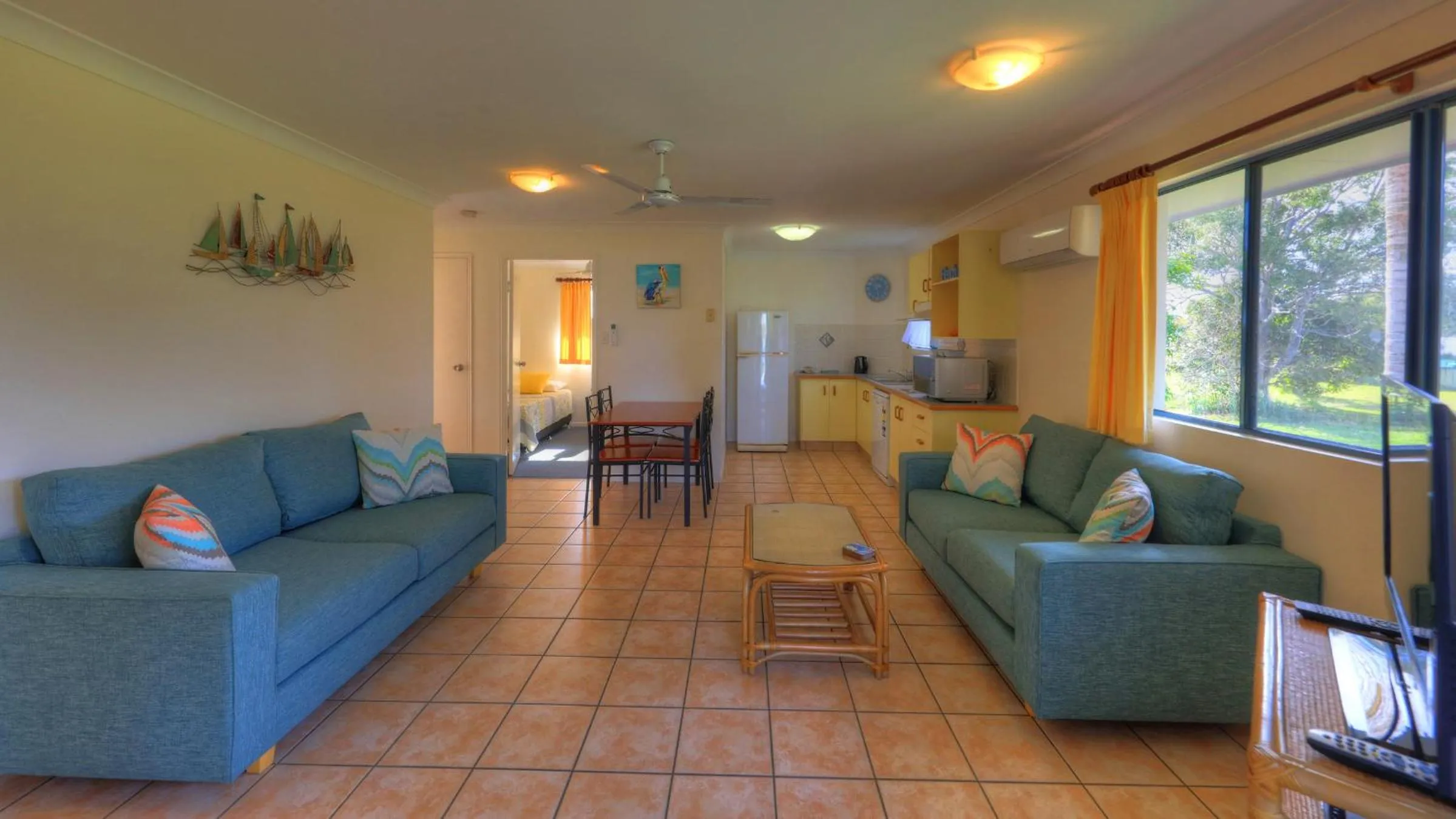 One-Bedroom Apartment in Dolphin Waters