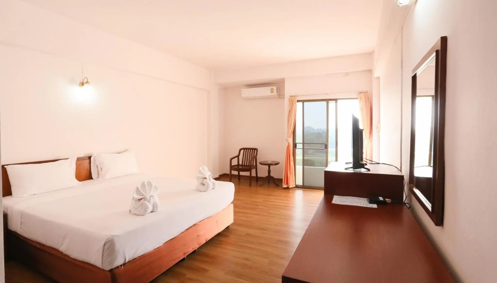 Standard King Room in Wiangwalee Hotel