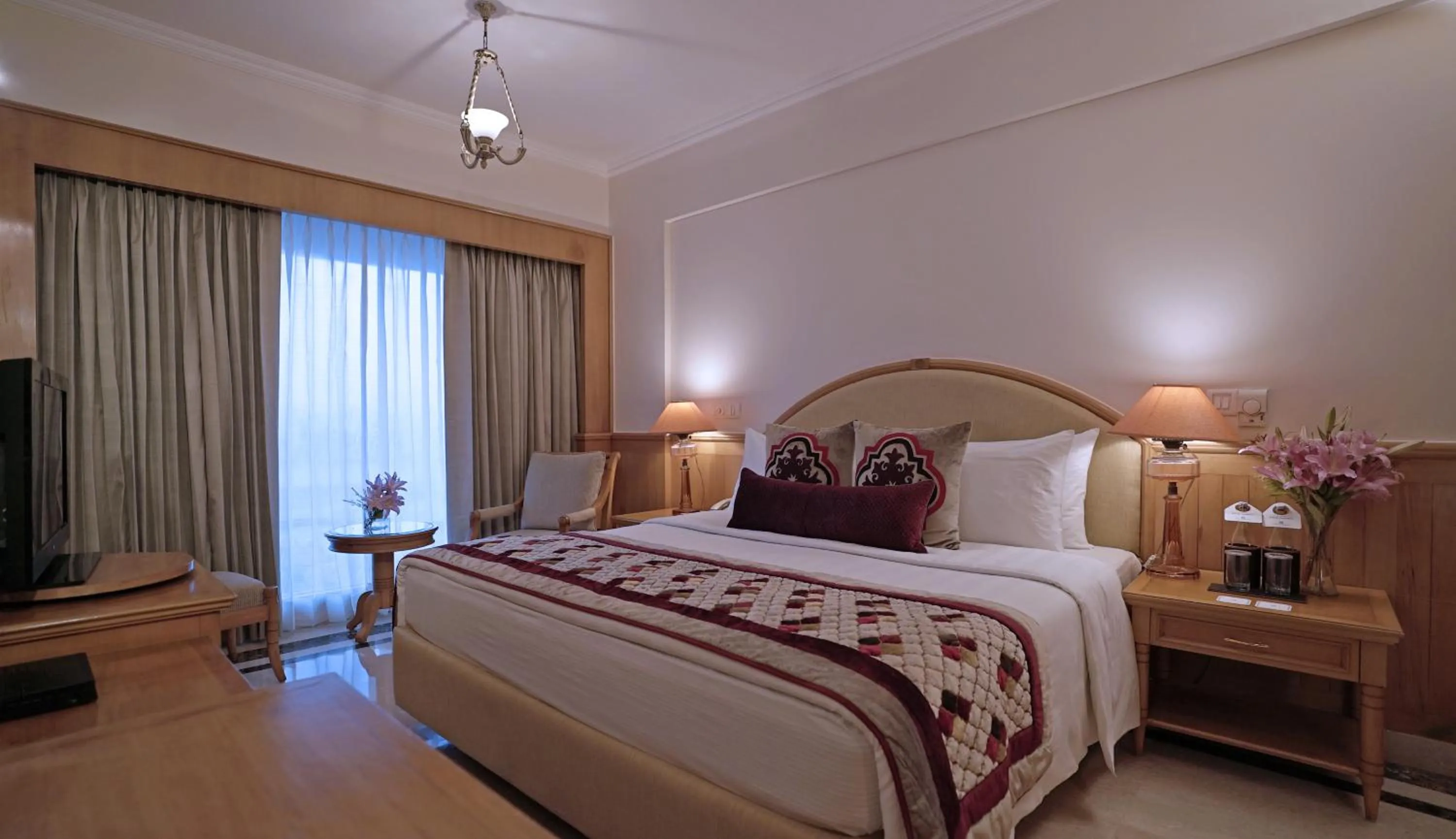  Deluxe Double or Twin Room with 10% off on food & soft beverages, complimentary sauna and steam once during the stay, ( early check in and late check out by 4 hrs subject to availability  in Jaypee Siddharth