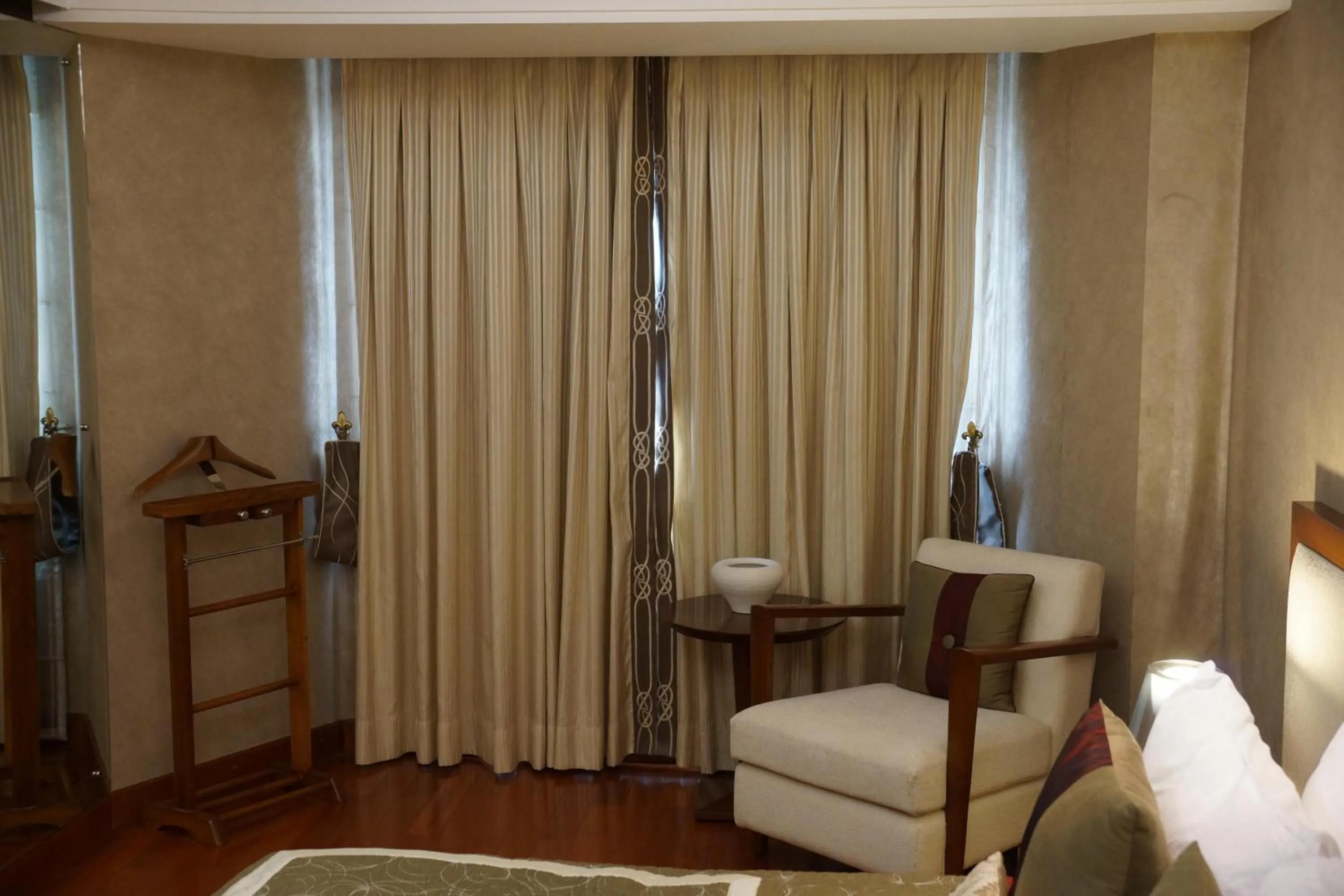 Executive Double Room with complimentary one way airport transfer, with 10% discount on food and soft beverages (Not on In room dining ) in Jaypee Vasant Continental
