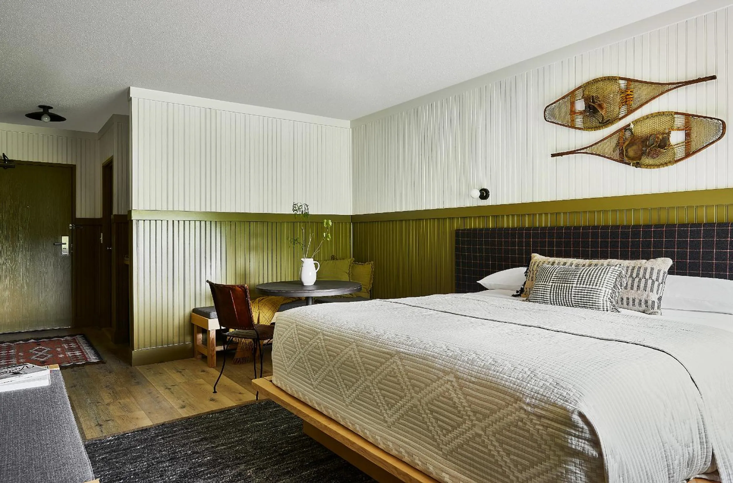 Standard King Room in A Hotel Inn Sunapee