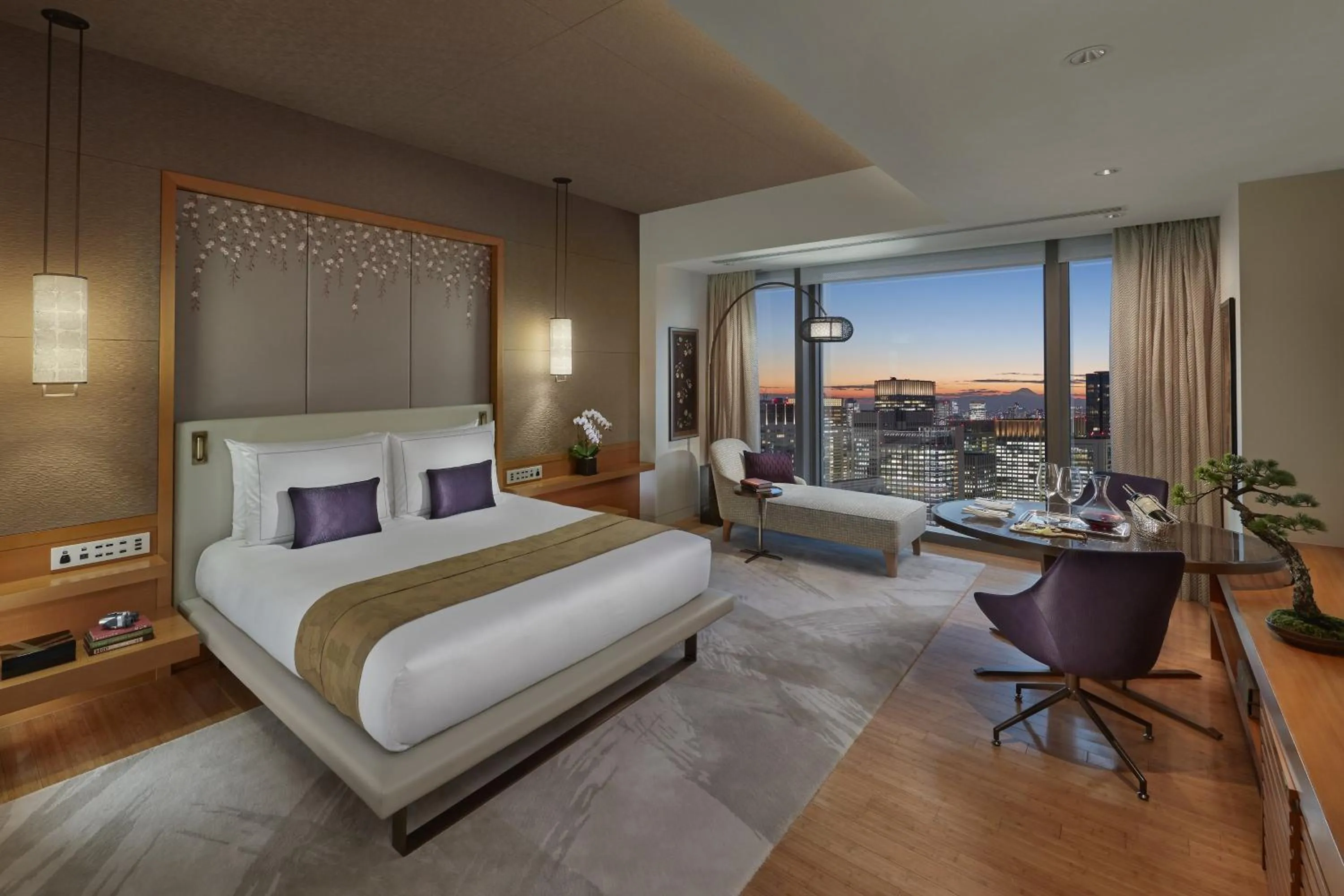 Mandarin Grand King Room in Mandarin Oriental, Tokyo