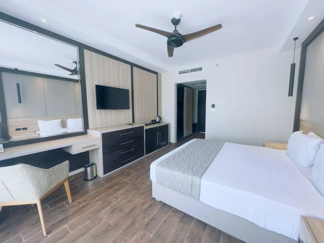 Single Room with Pool View in Panorama Naama Heights