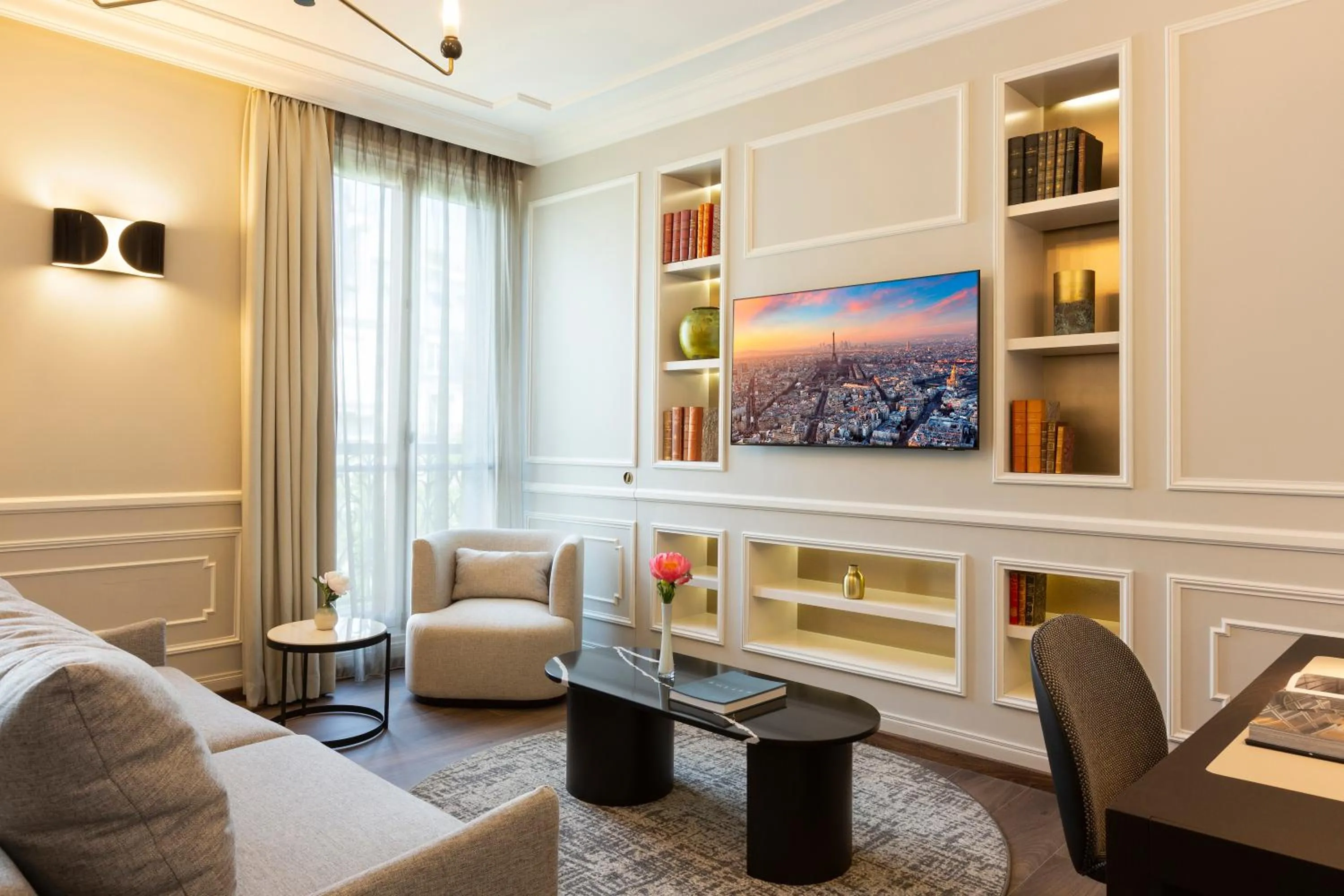 One-Bedroom Apartment in La Clef Tour Eiffel Paris by The Crest Collection