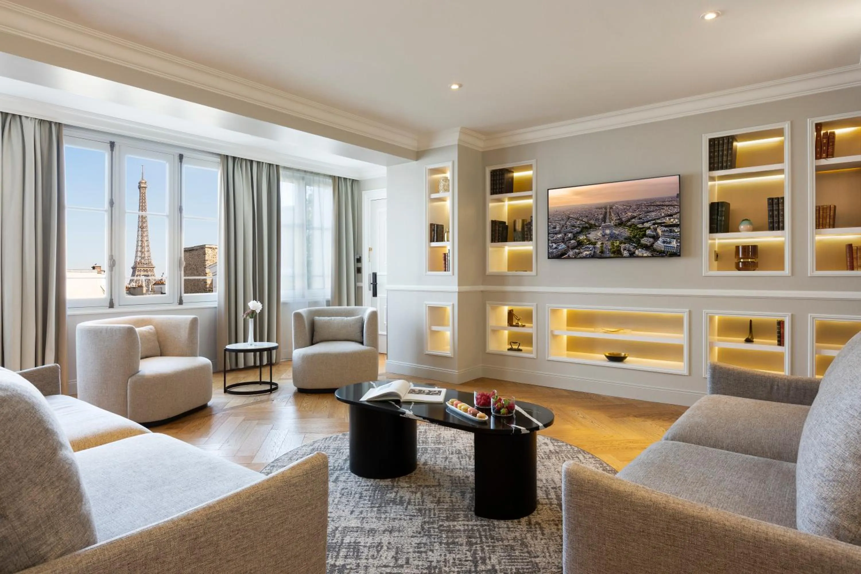 Tour Eiffel Suite in La Clef Tour Eiffel Paris by The Crest Collection