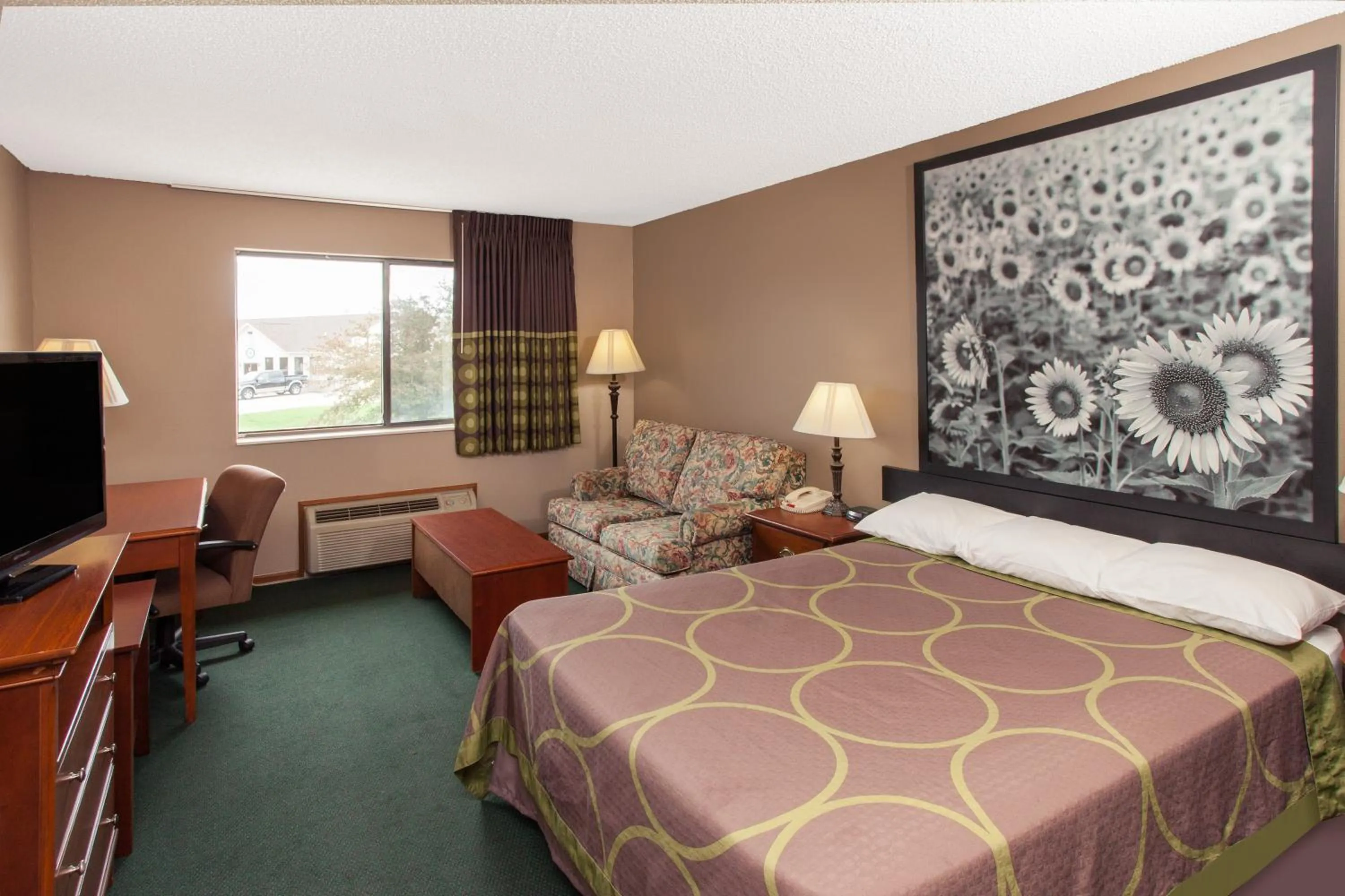 King Studio Suite - Non-Smoking in Super 8 by Wyndham Anamosa IA