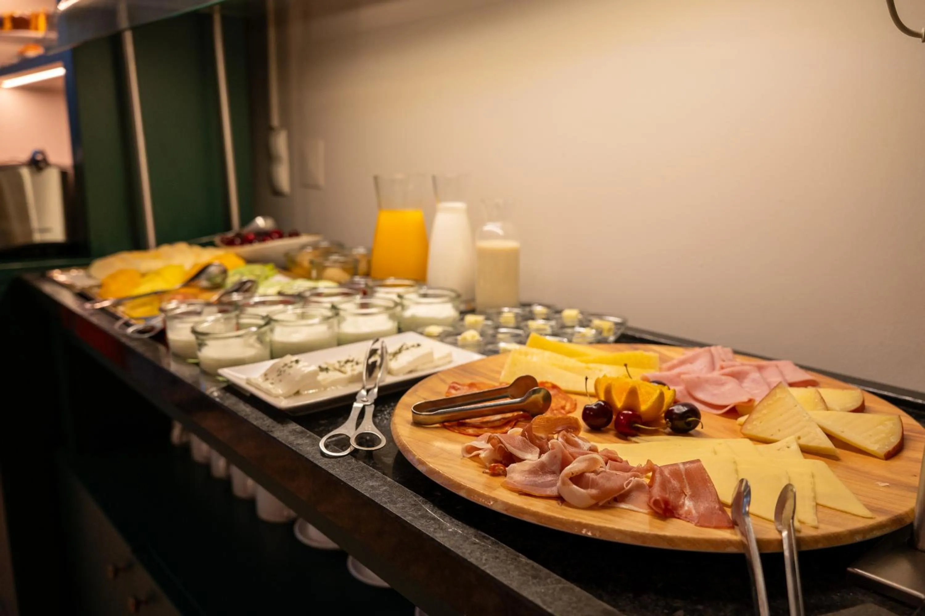 Buffet breakfast in Casa do Bairro by Shiadu