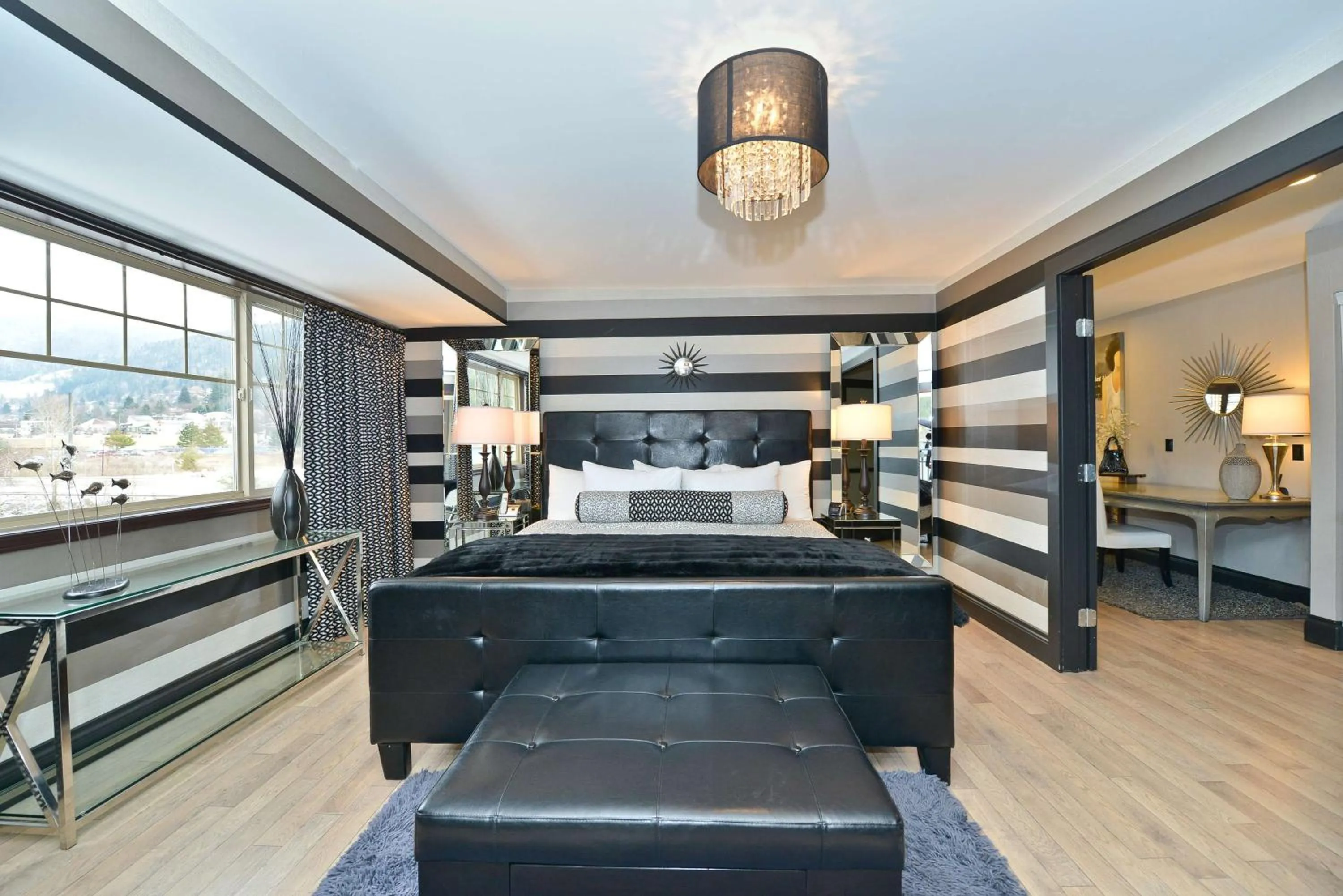 King Suite with Sofa Bed and Balcony - Non-Smoking in Prestige Lakeside Resort, WorldHotels Elite