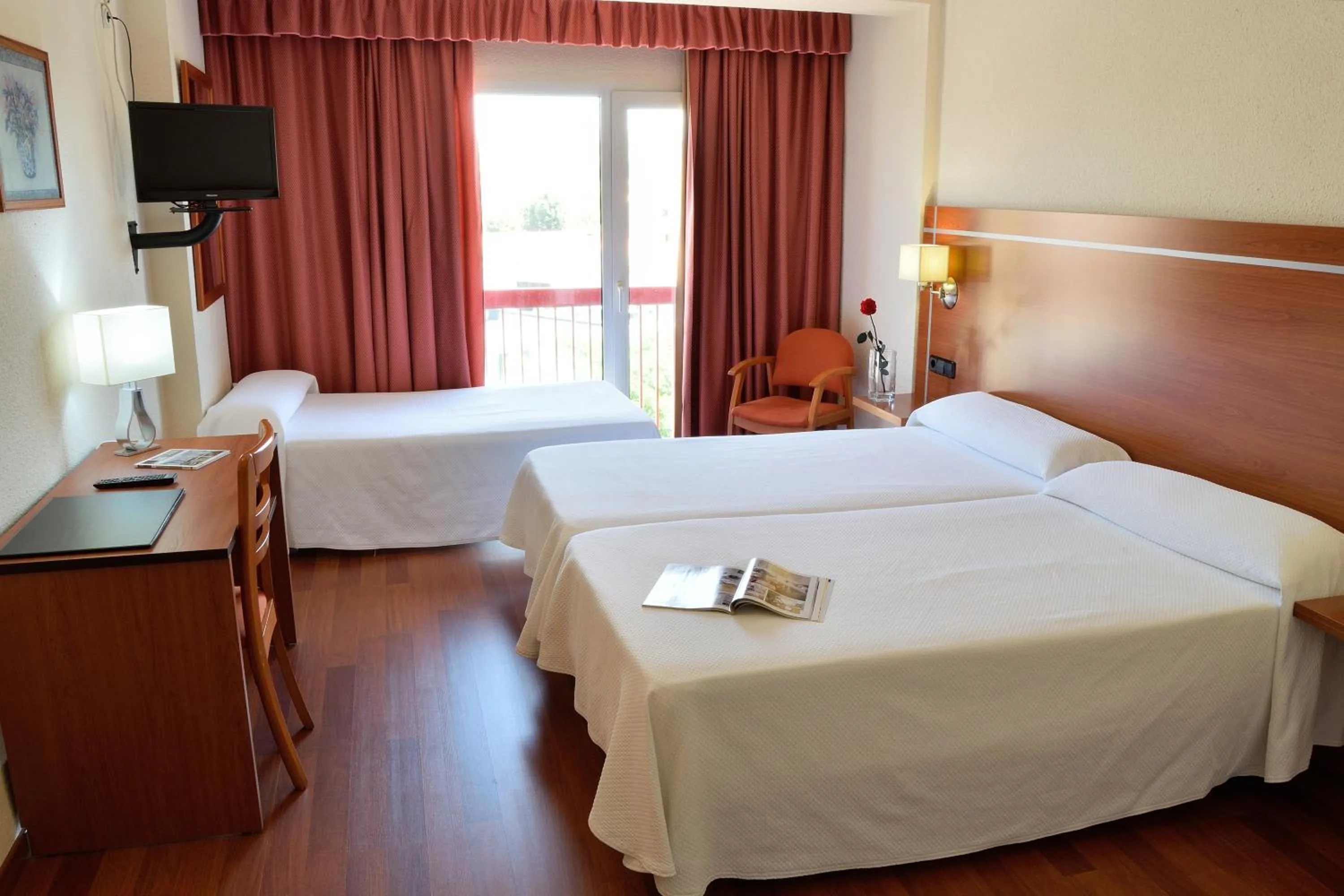 Standard Triple Room in Hotel Mari Carmen