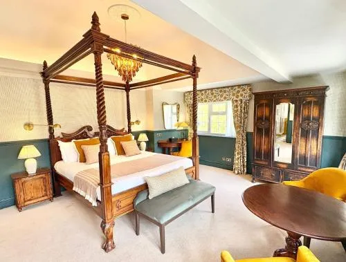 The Holt Hotel