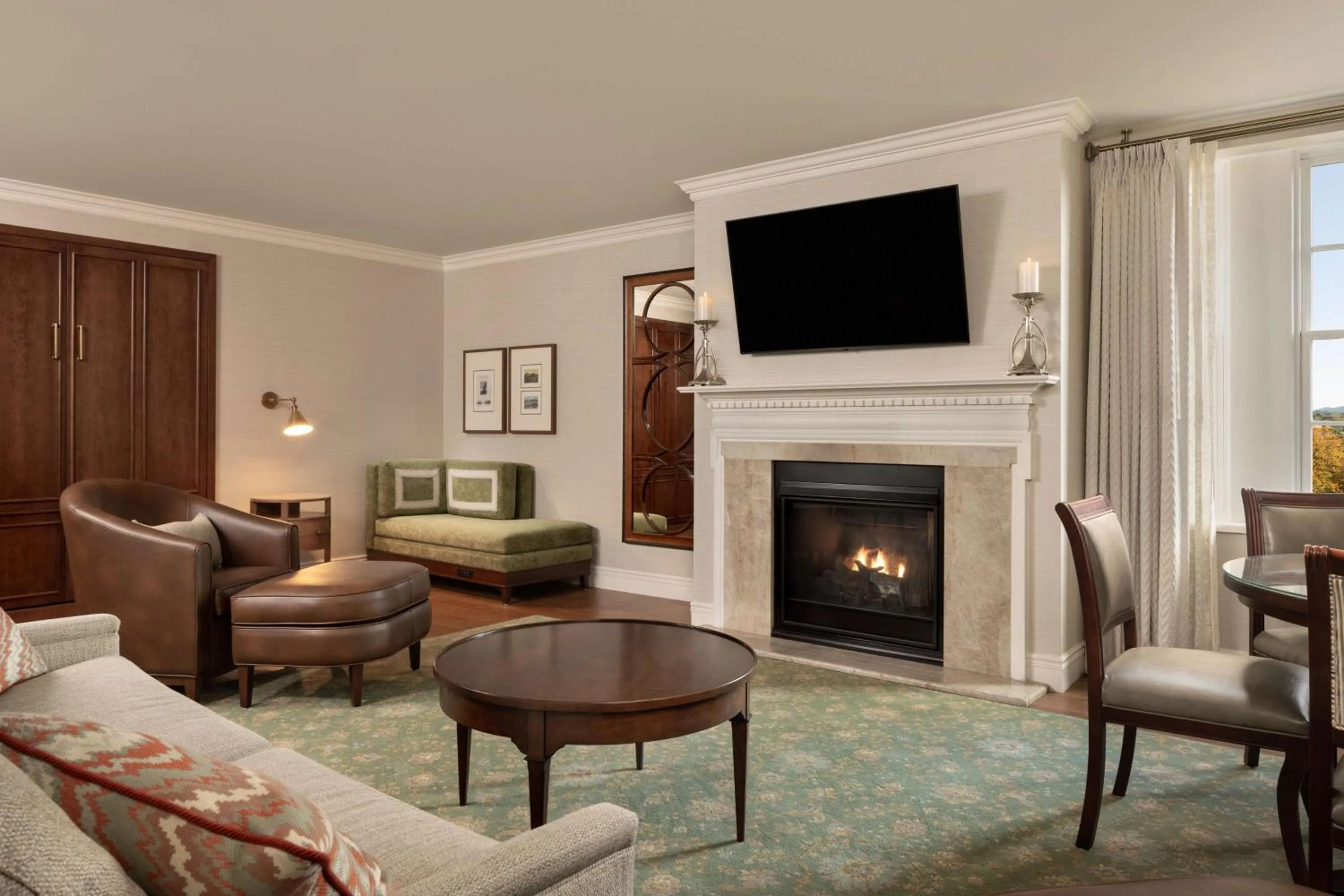 Two-Bedroom Executive Suite in Hotel Roanoke & Conference Center, Curio Collection by Hilton