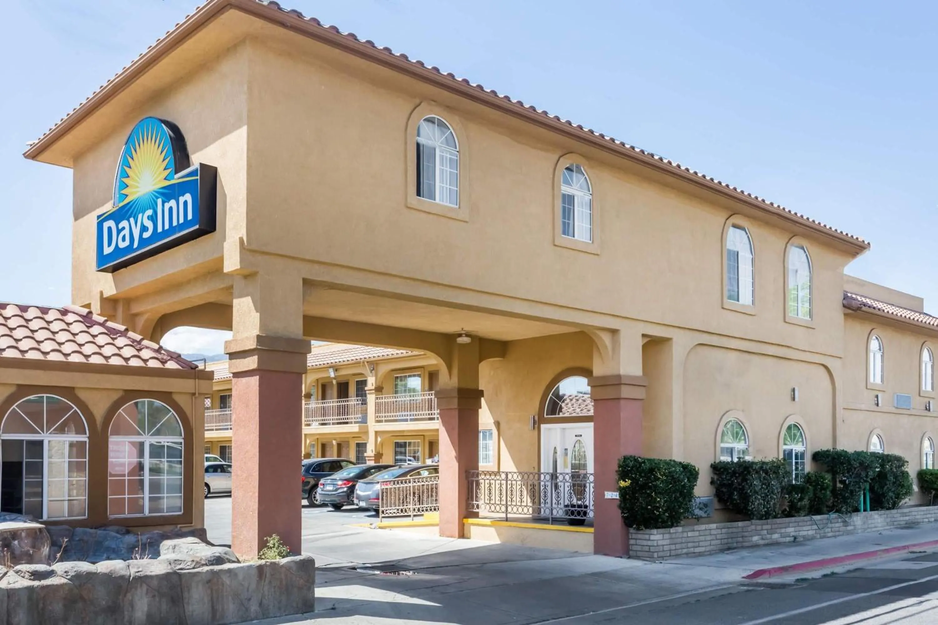 Property building in Days Inn by Wyndham Bishop