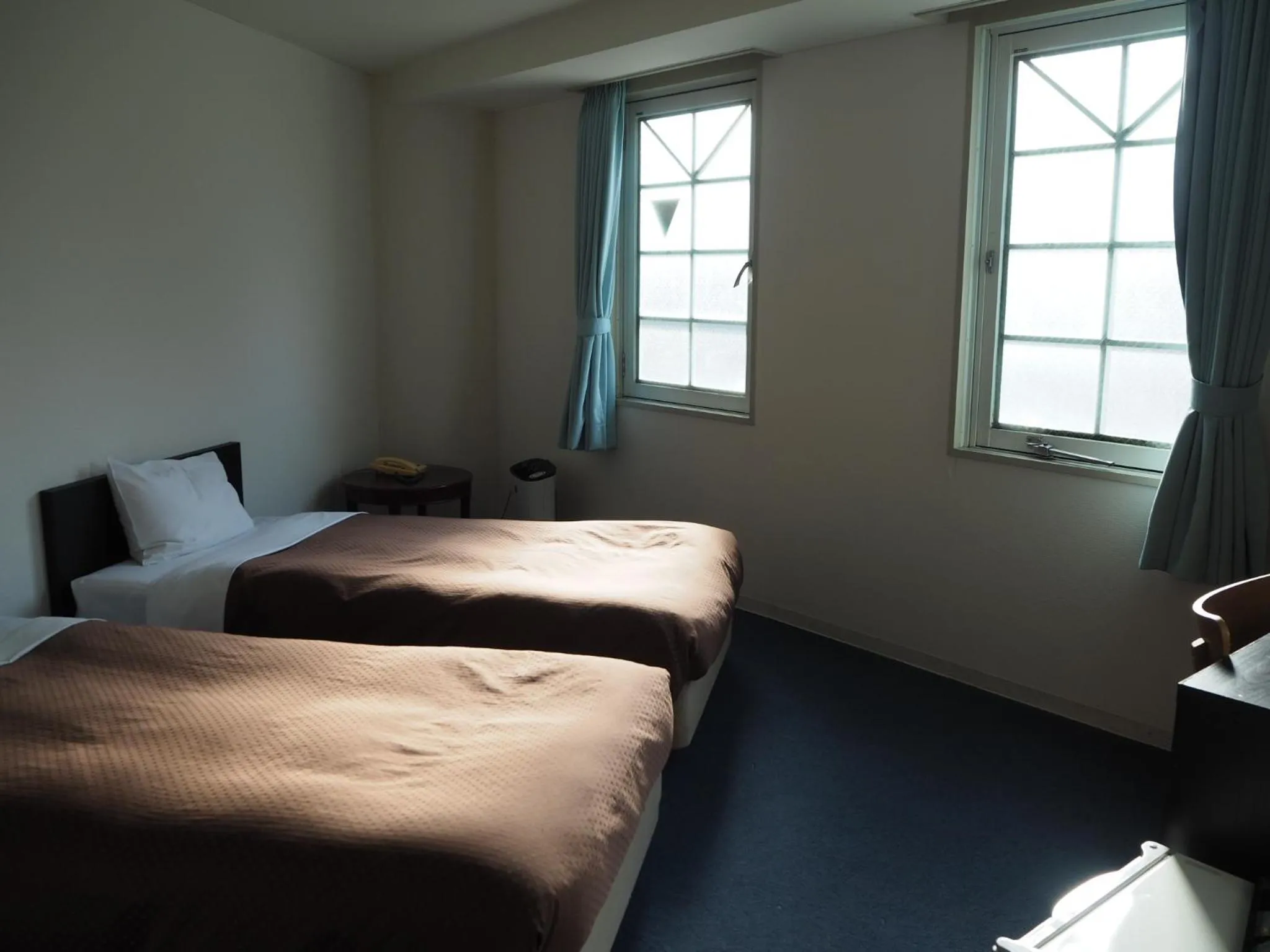 Economy Twin Room in Grampus Inn Osaka Namba