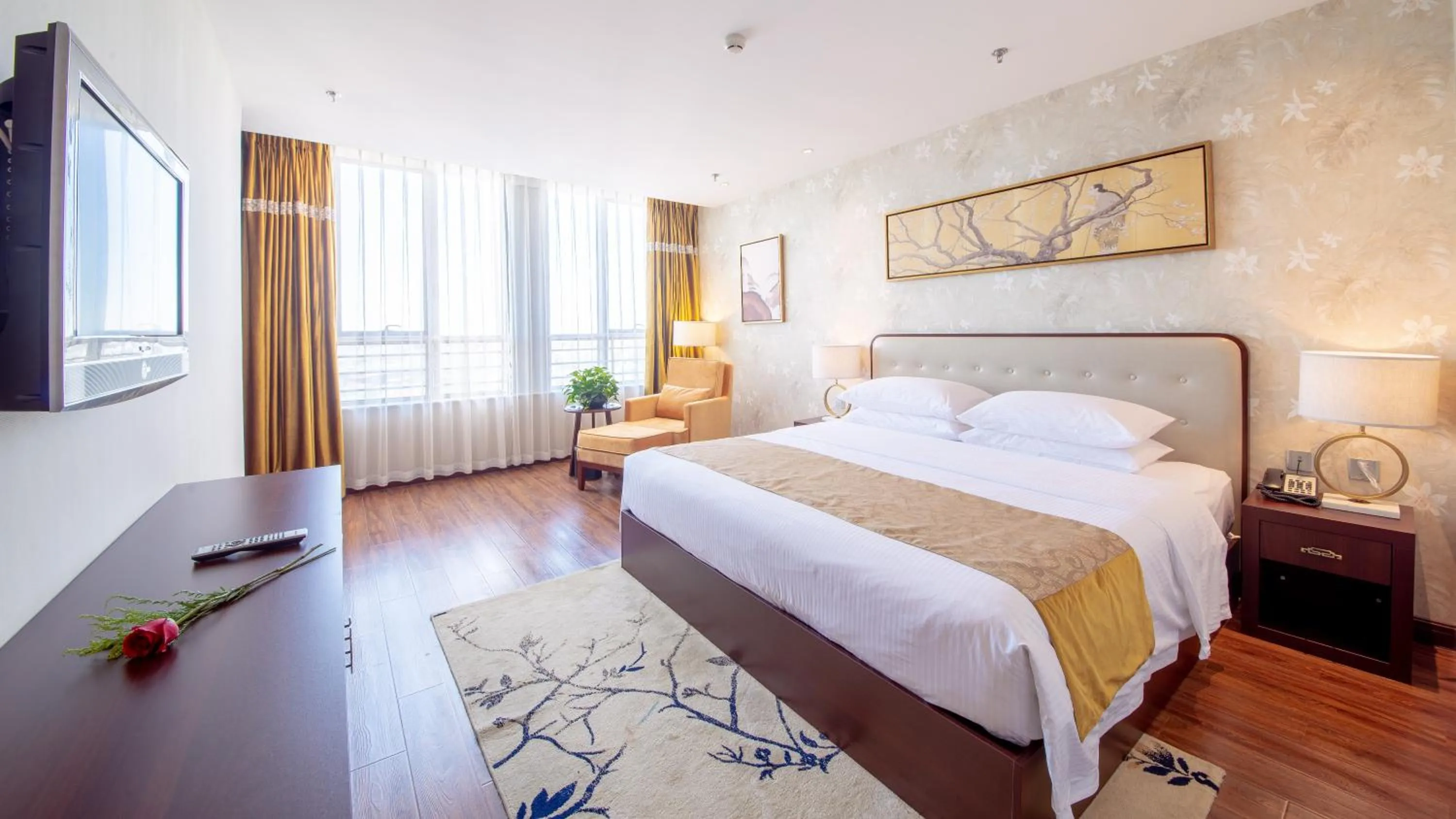 Photo of the whole room, Bed in Beijing Sunflower Hotel--Beijing Universal Studios Resort
