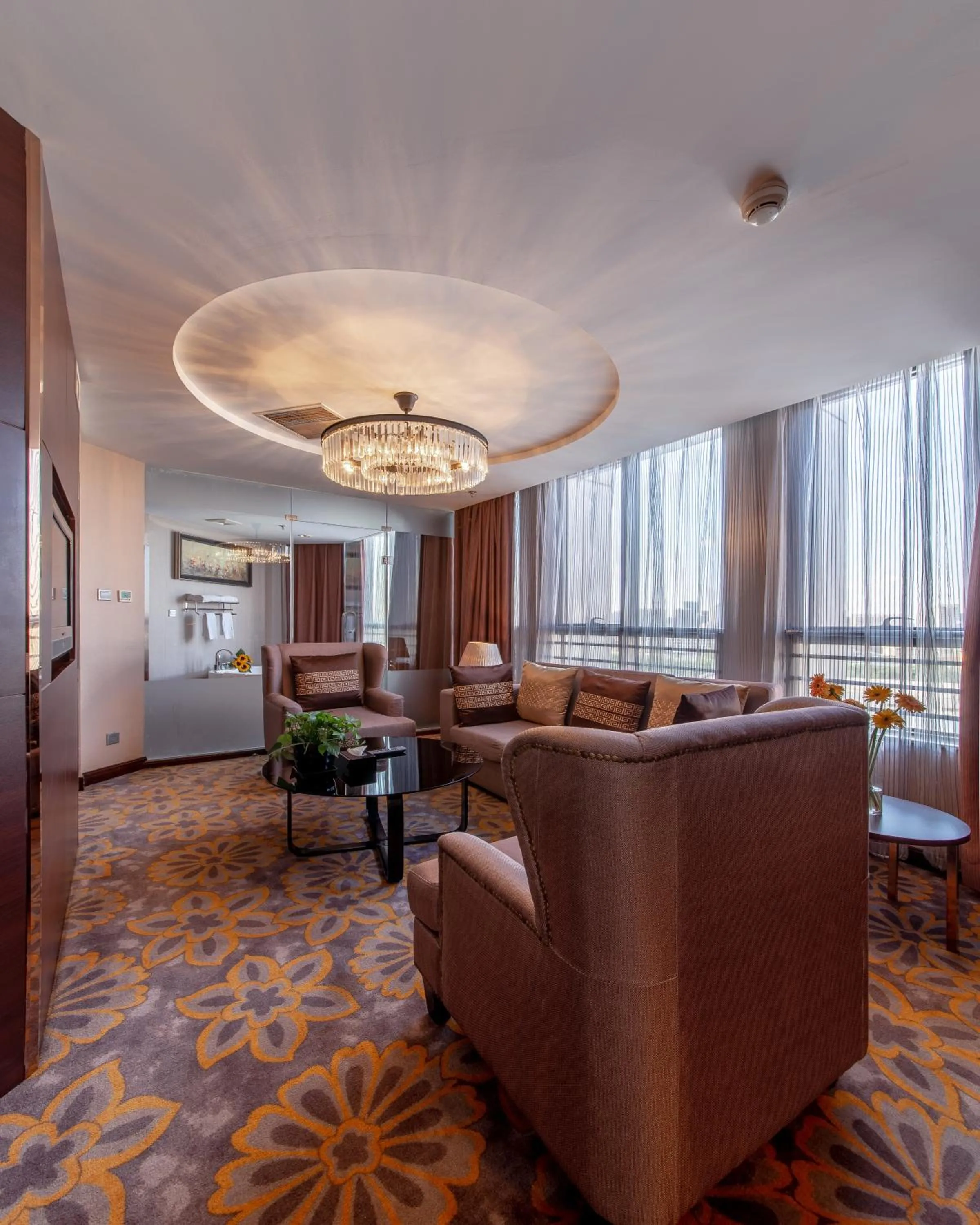 Living room in Beijing Sunflower Hotel--Beijing Universal Studios Resort