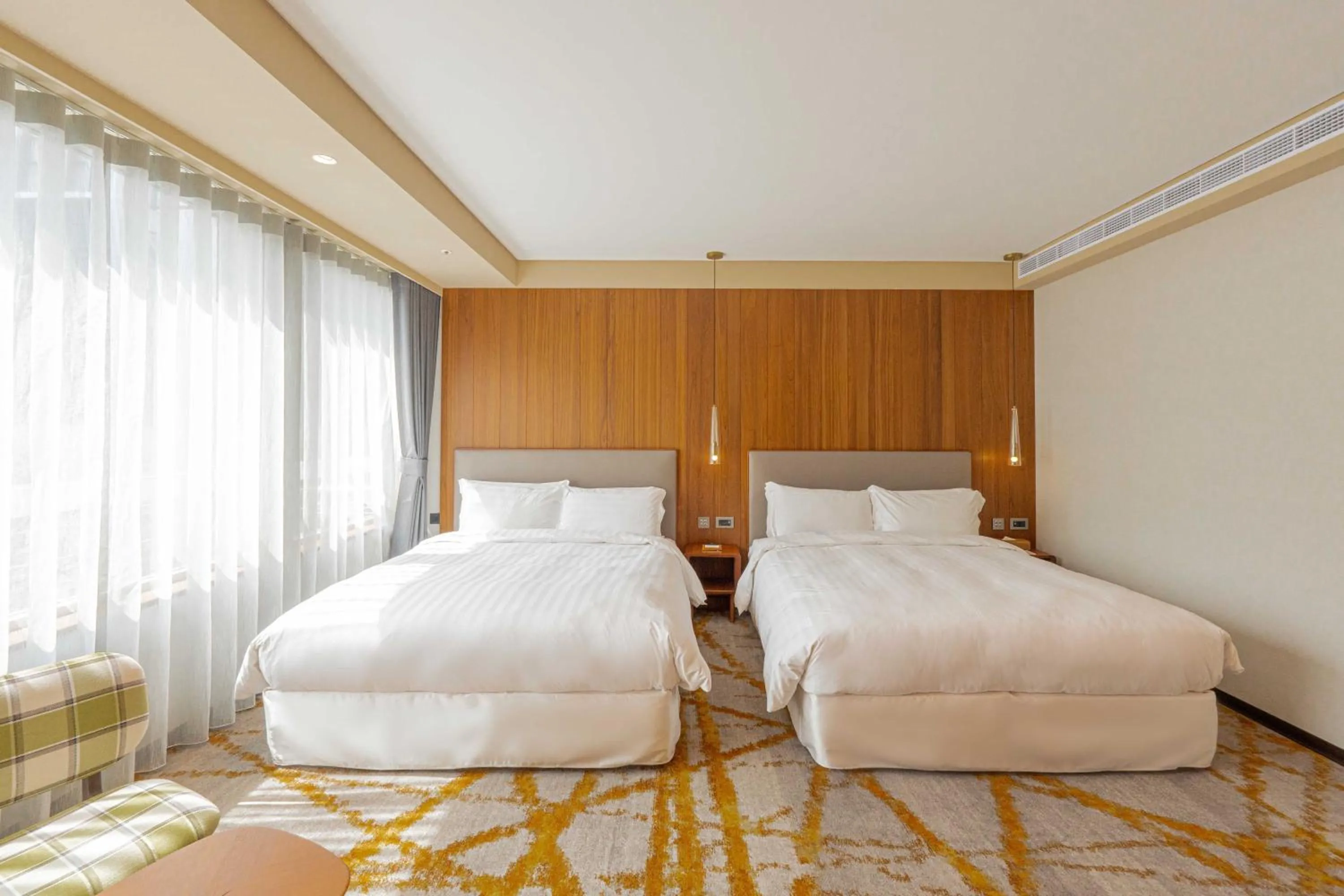 Deluxe Family Room in Home Hotel