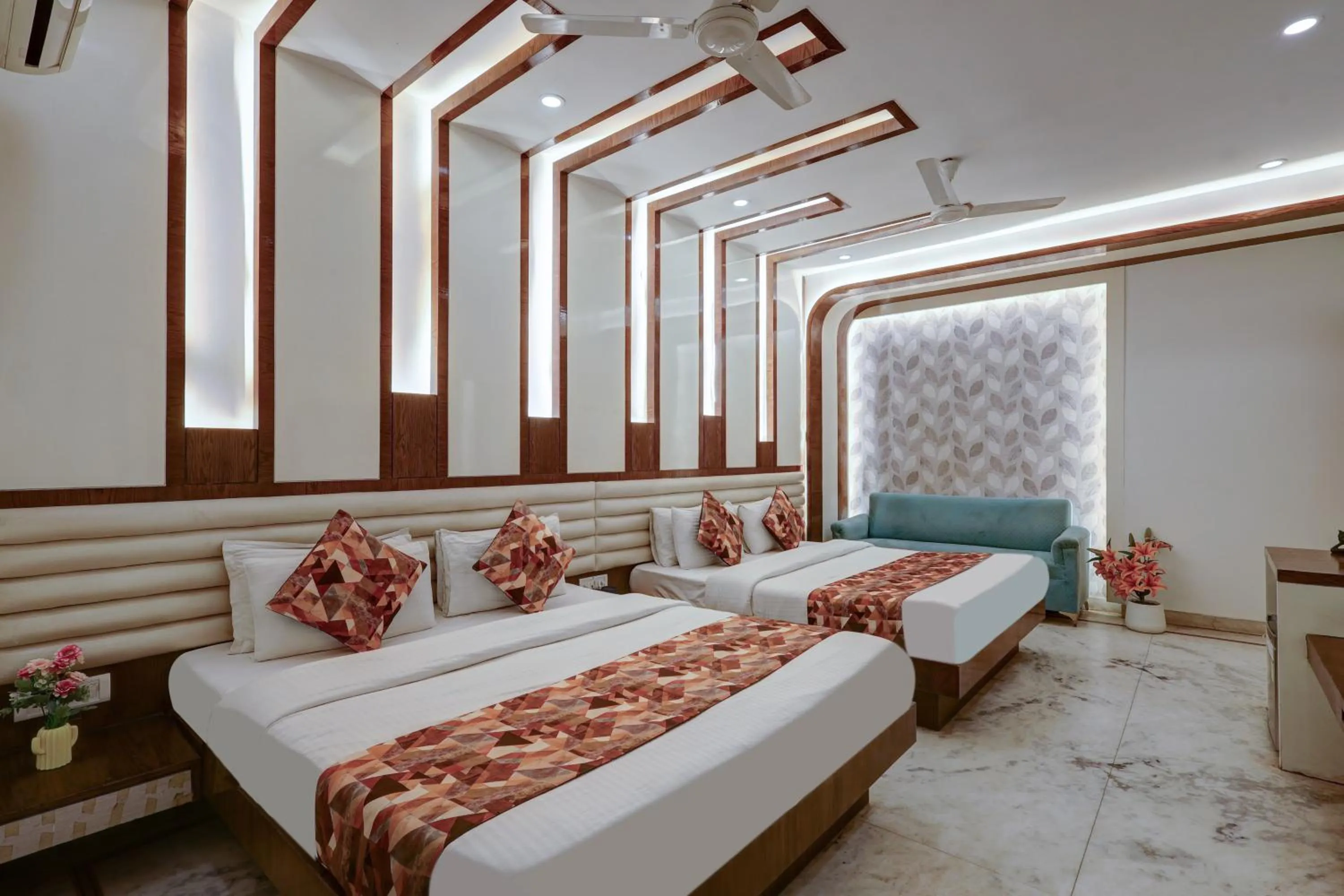Family Suite in Hindustan By Backpackers Heaven - Traveller's Choice Award 2026 Best of Best Winning Hotel