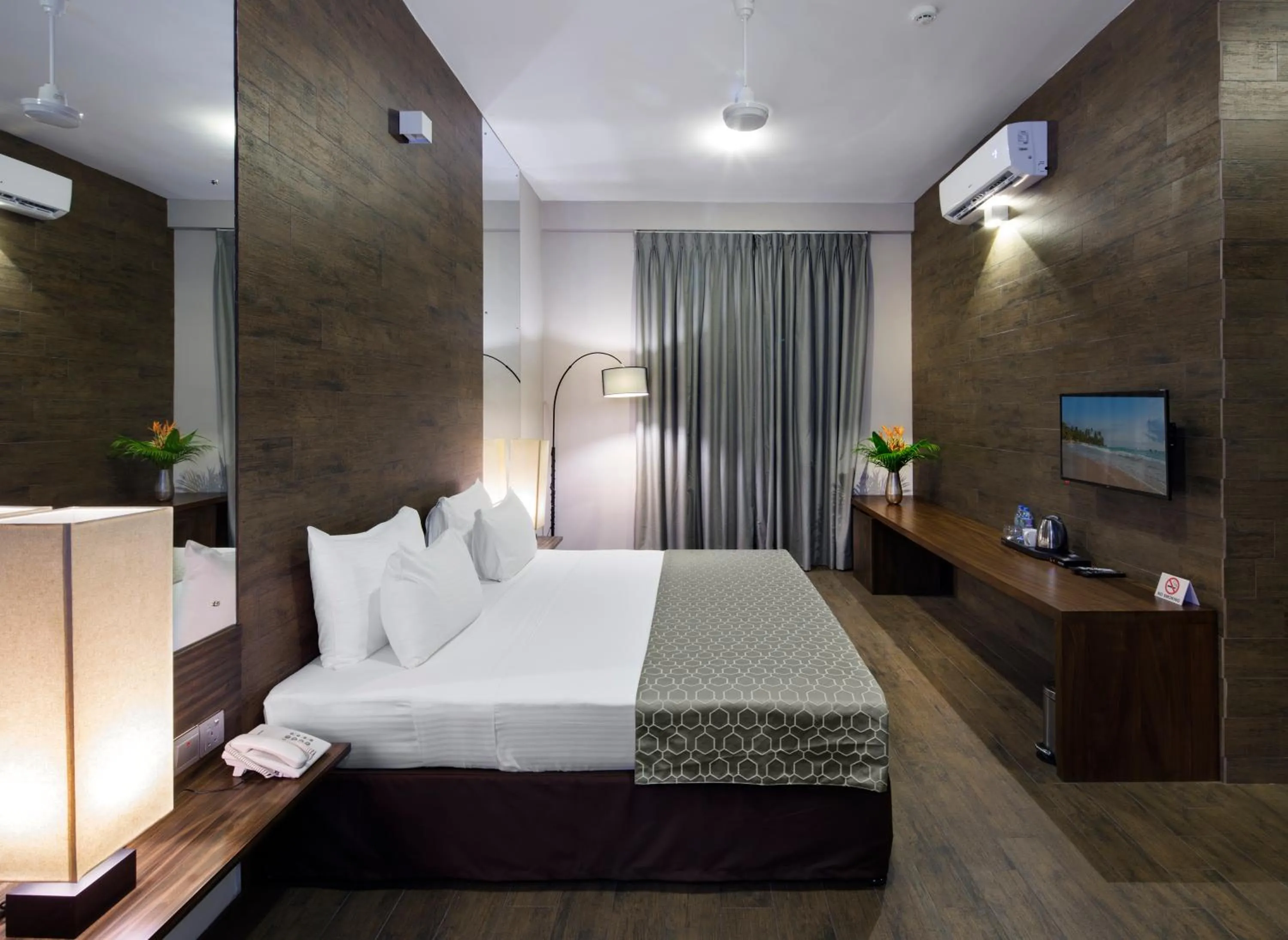 Deluxe Double Room in KAI Hikkaduwa