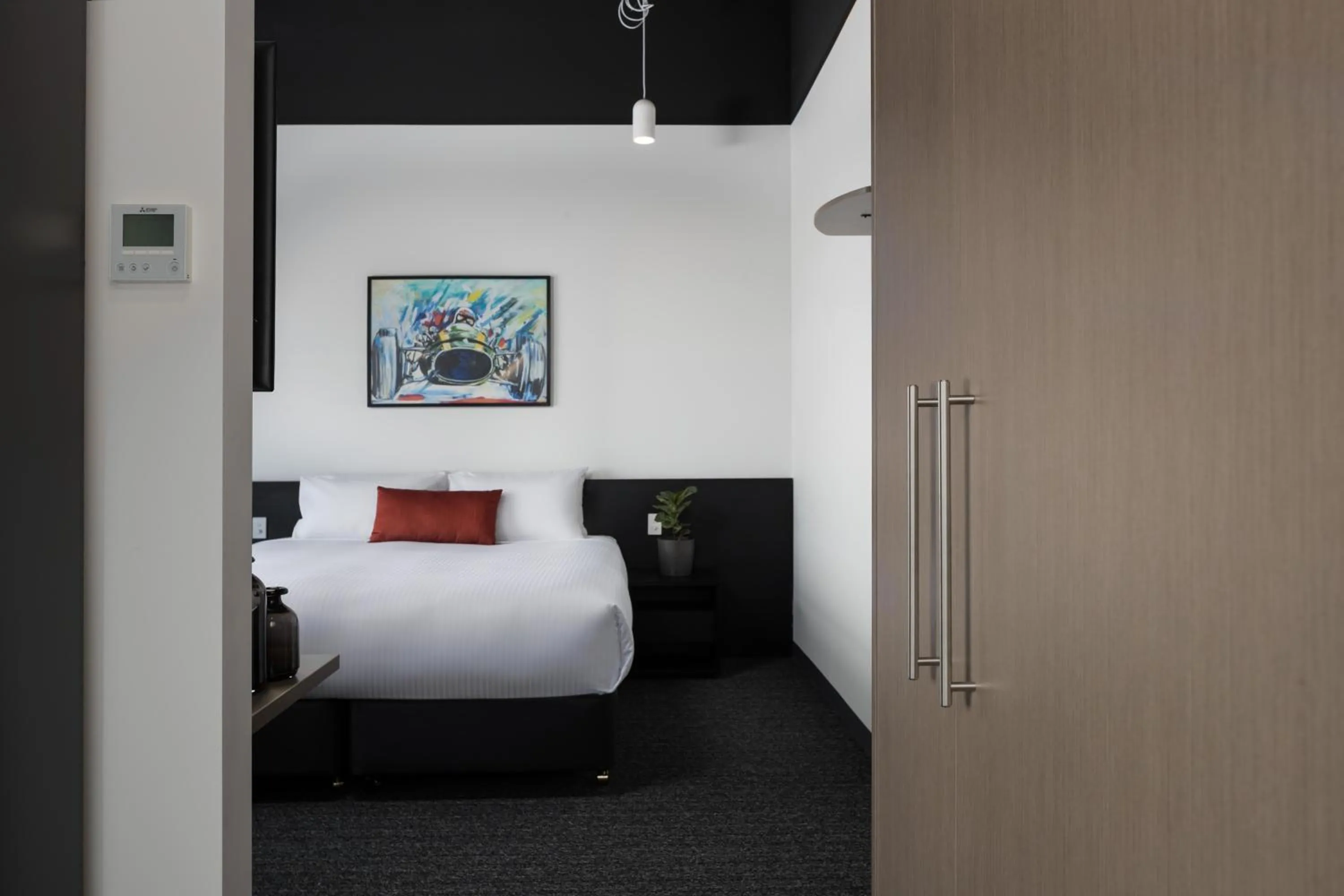 King Room - Disability Access in Rydges Pit Lane