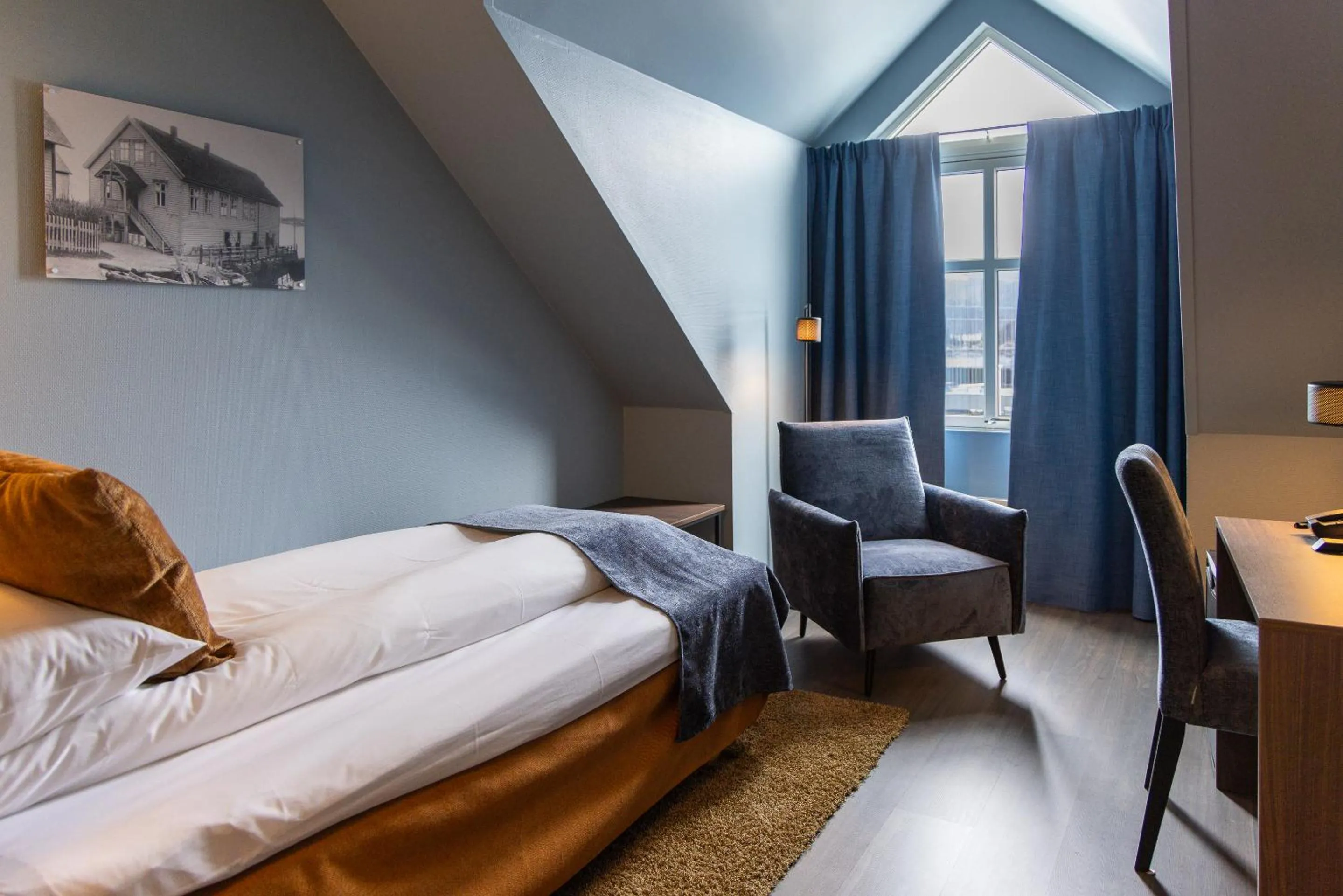Compact Single in Quality Hotel Florø