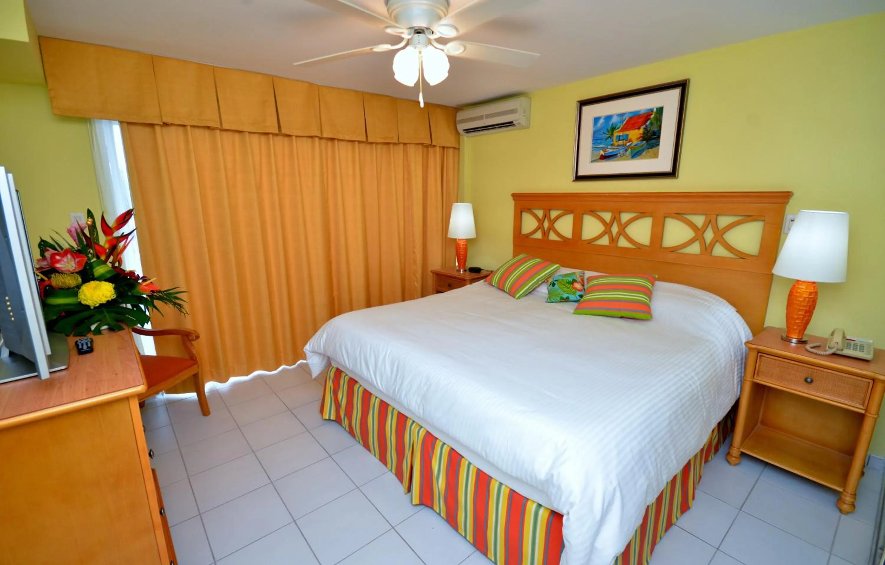 1 Bedroom Suite Ocean Front in The Atrium Beach Resort and Spa, Ascend Hotel Collection