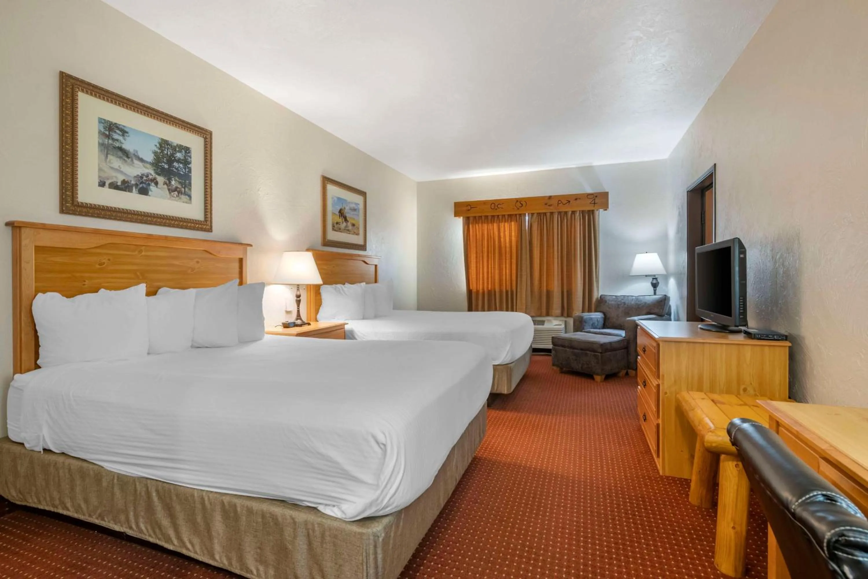 Queen Room with Two Queen Beds - Non-Smoking in Best Western Devils Tower Inn