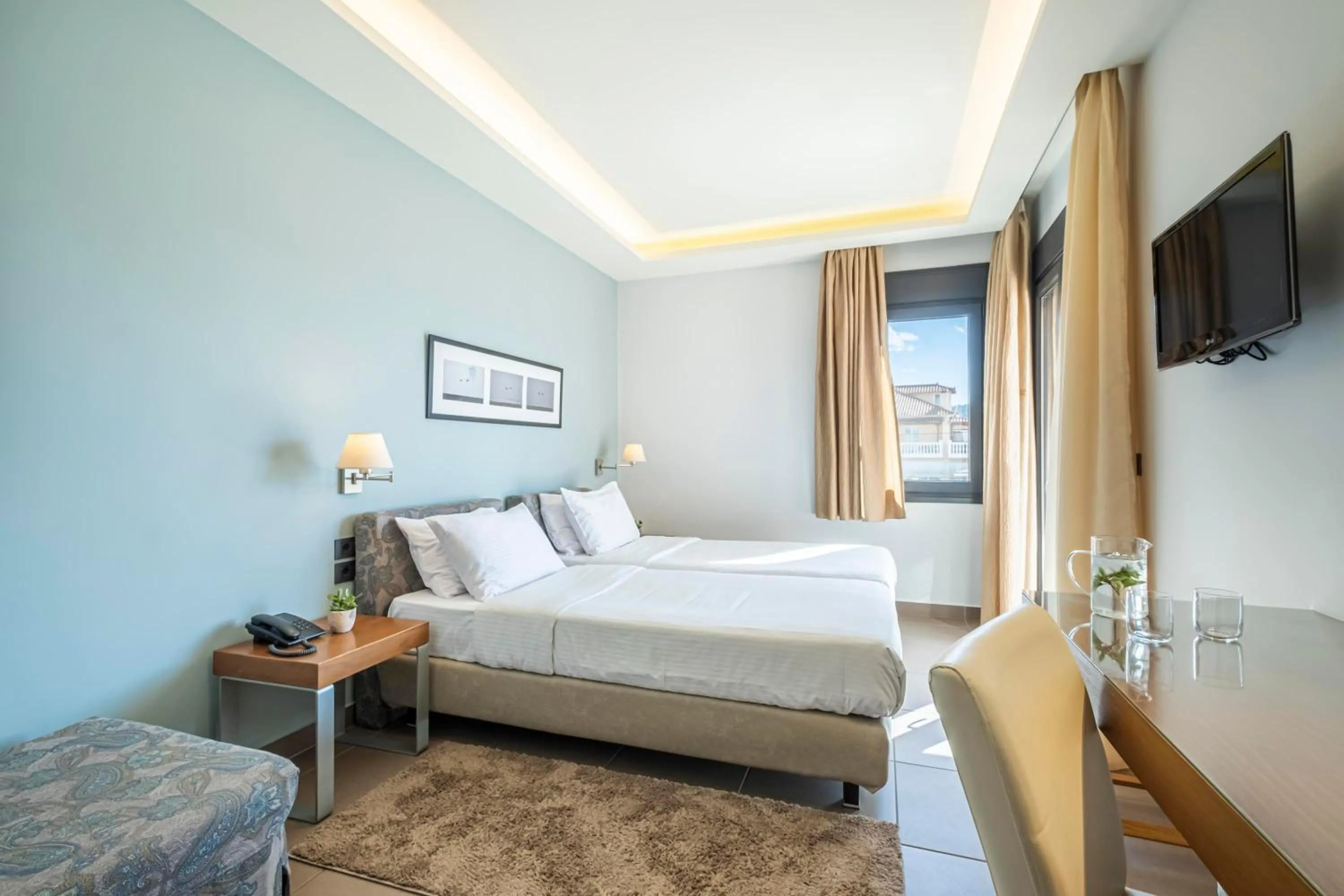  Superior Twin Room with Old Town and Sea View in Harmony Hotel Nafplio