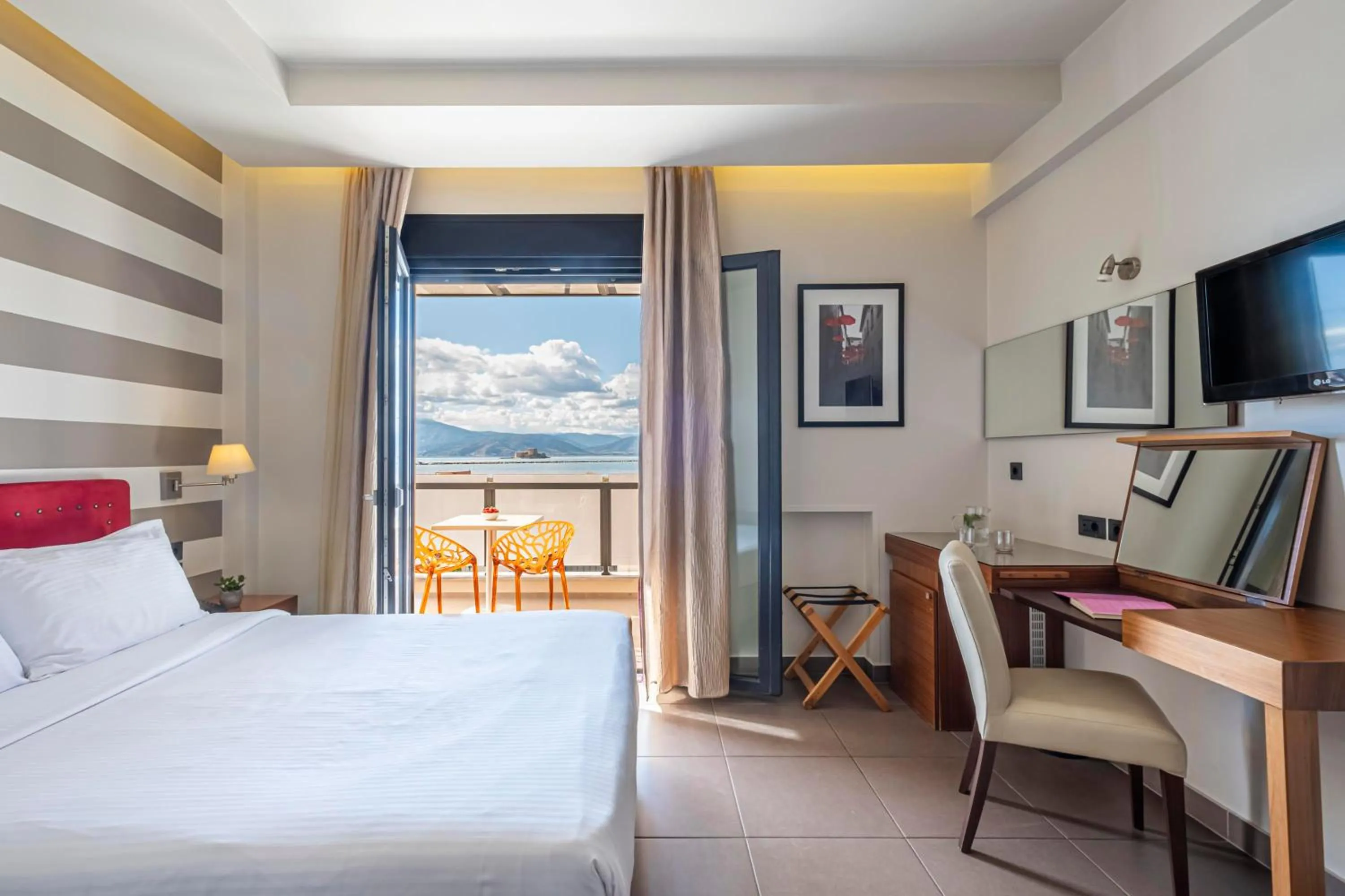  Superior Double Room with Old Town and Sea View in Harmony Hotel Nafplio