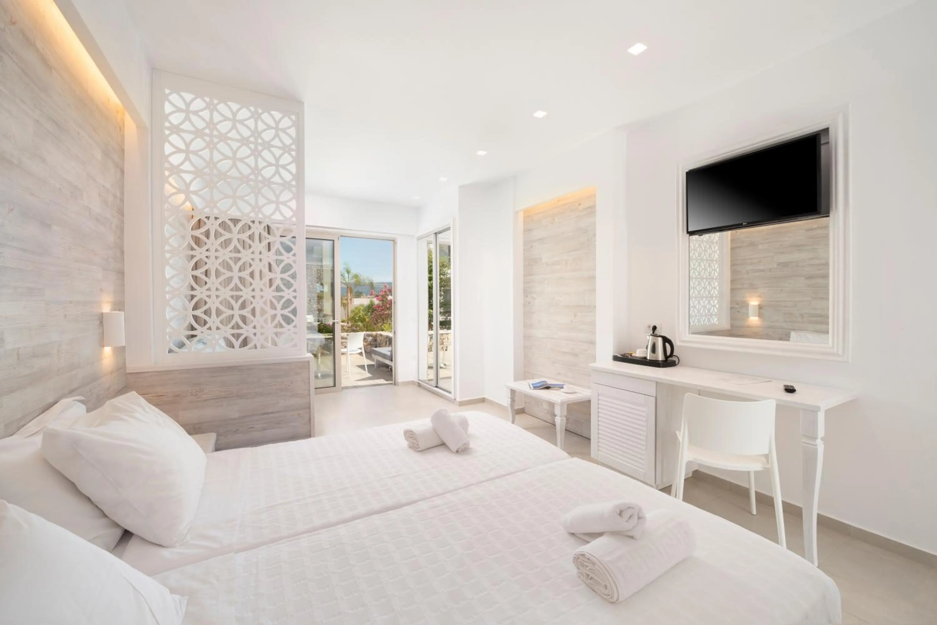 Deluxe Veranda with Garden View in Apollon Windmill Boutique Hotel - Adults Only