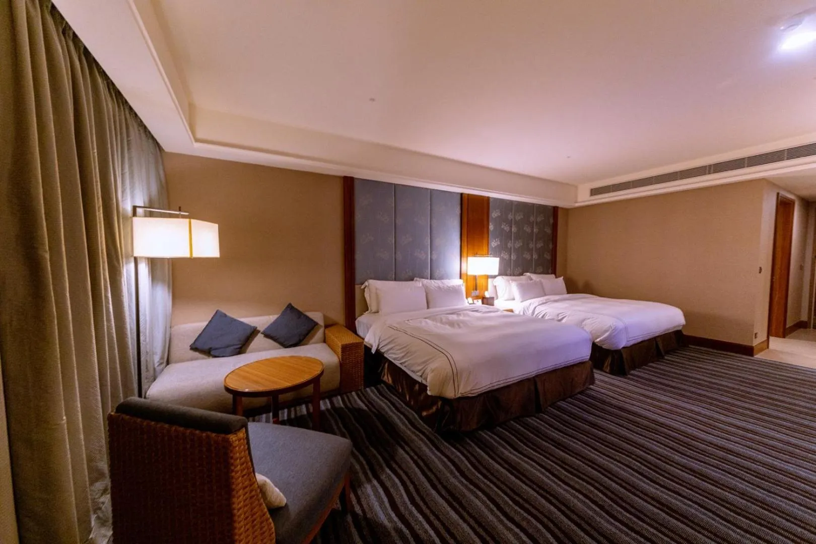 Deluxe Twin Room with Sea View in Fullon Hotel Tamsui Fishermen's Wharf