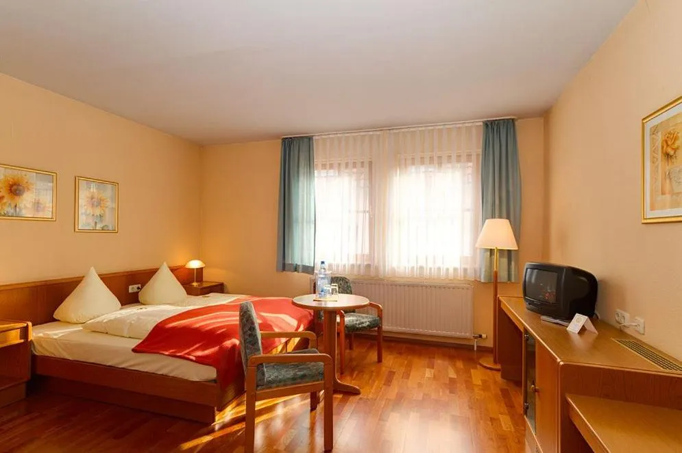 Double Room - single occupancy in Hotel Tilman