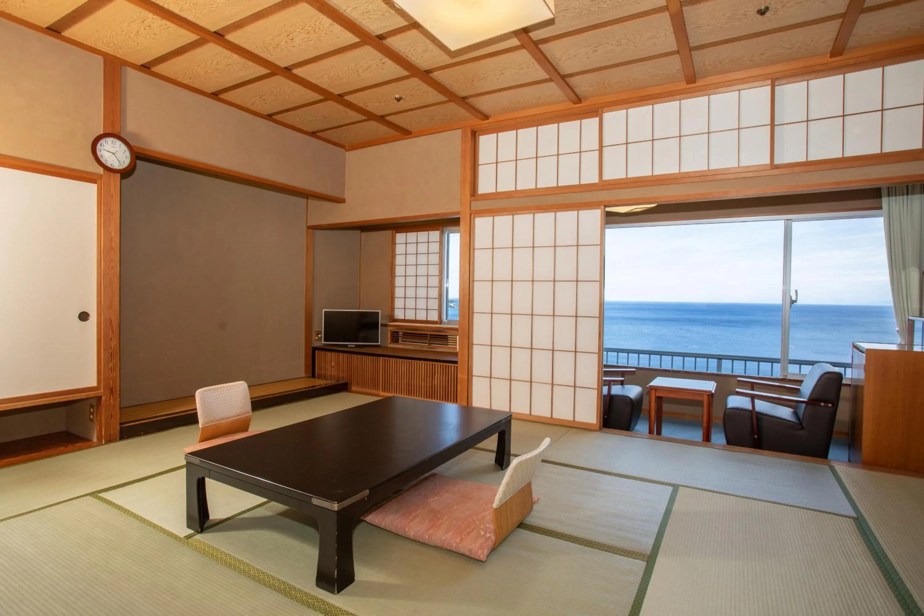 Family Room with Sea View - single occupancy in Itoen Hotel Toi