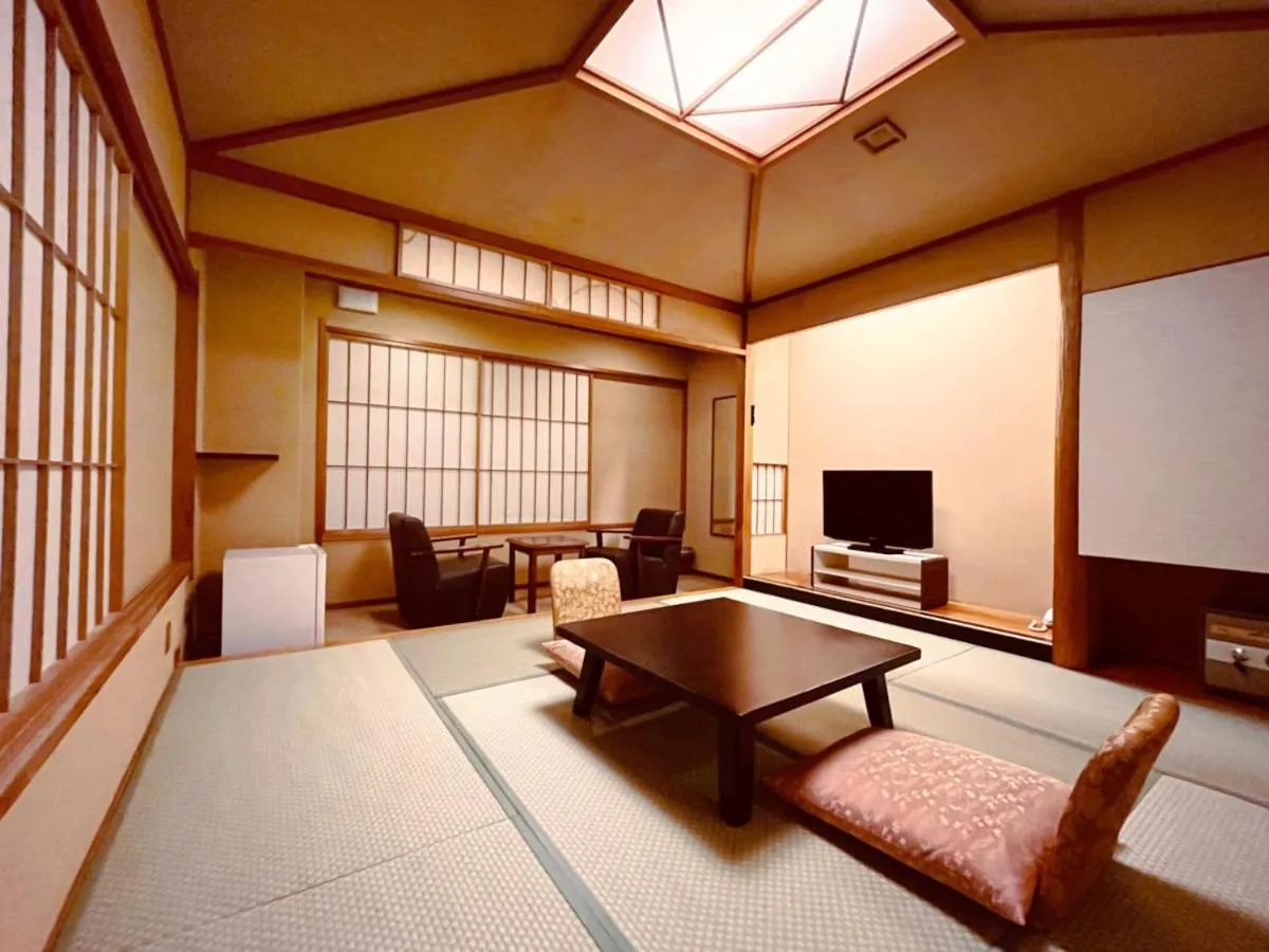 Standard Triple Room in Izu Nagaoka Kinjokan