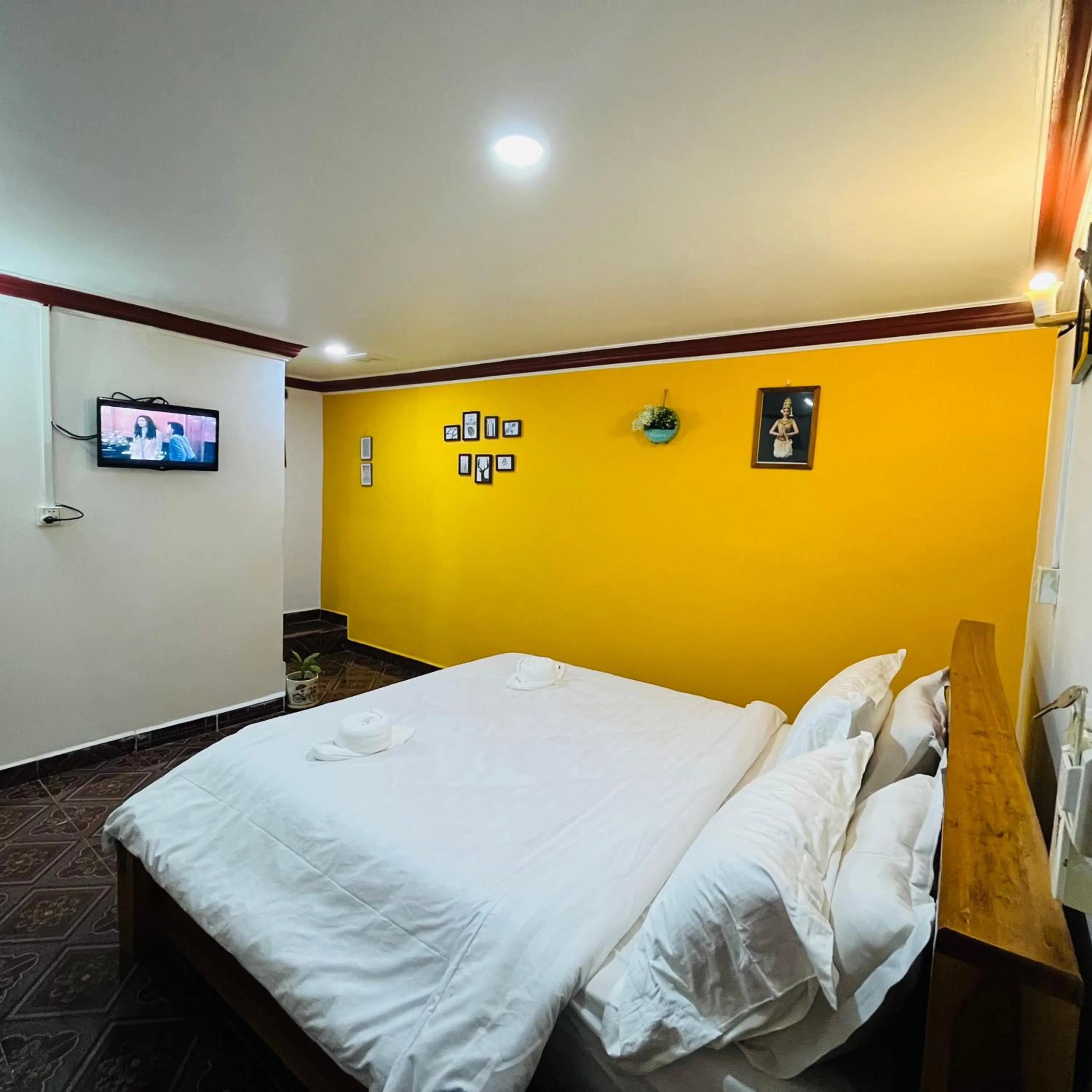 Standard Double Room with Fan in Por Chey