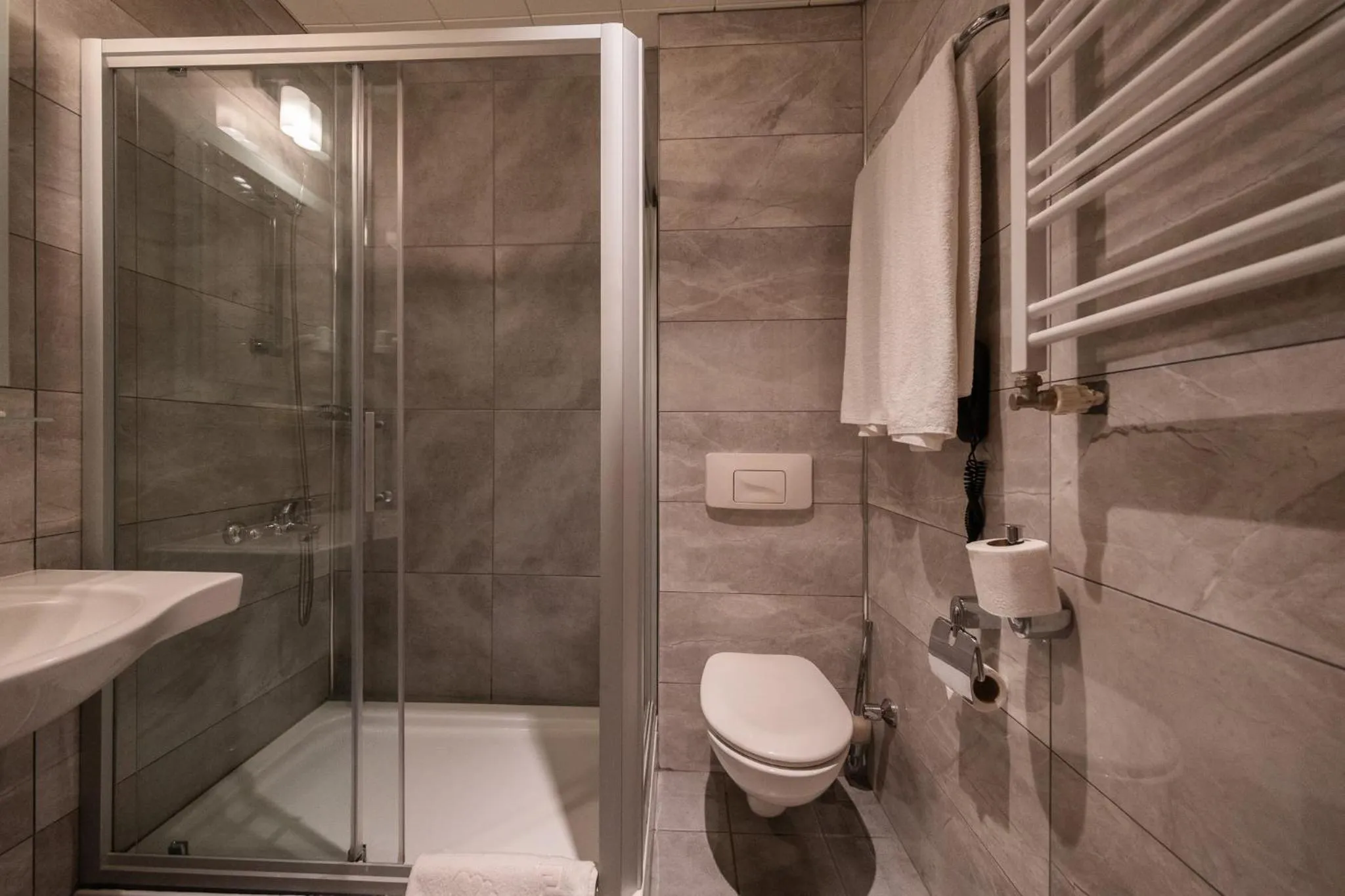 Standard Twin Room in Iris Hotel & Spa