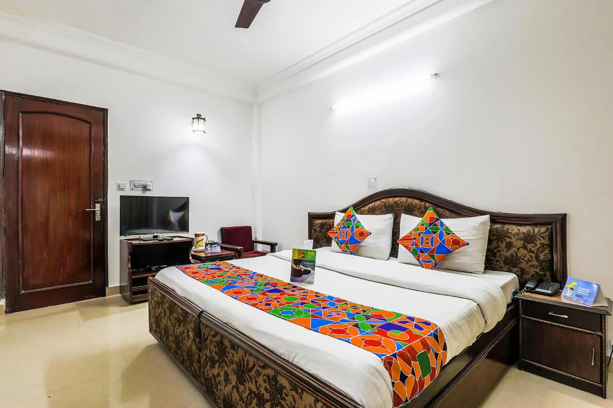 Deluxe Double Room - single occupancy in FabExpress Hemkunt Mansion