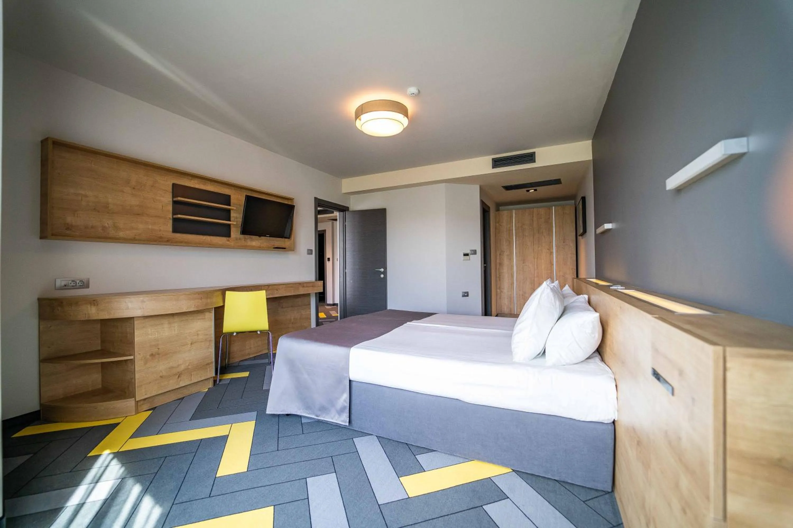 Family Room with Balcony (2 Adults + 2 Children) - Free Mini-bar &amp; Parking in HVD Club Bor Ultra All Inclusive - Private Beach &amp; Free parking