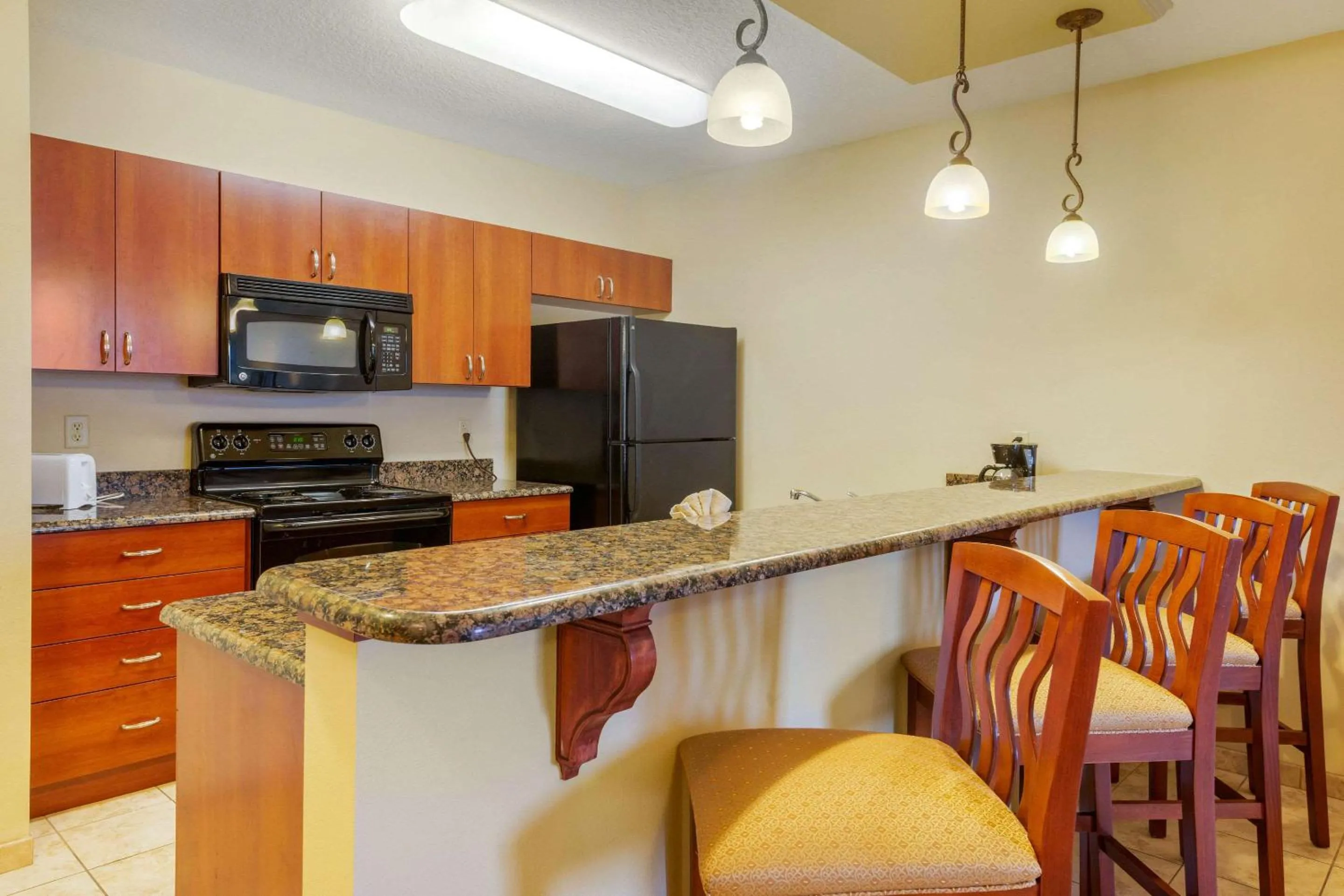 King Suite with Sofa Bed - Non-Smoking in Clarion Inn Ormond Beach at Destination Daytona