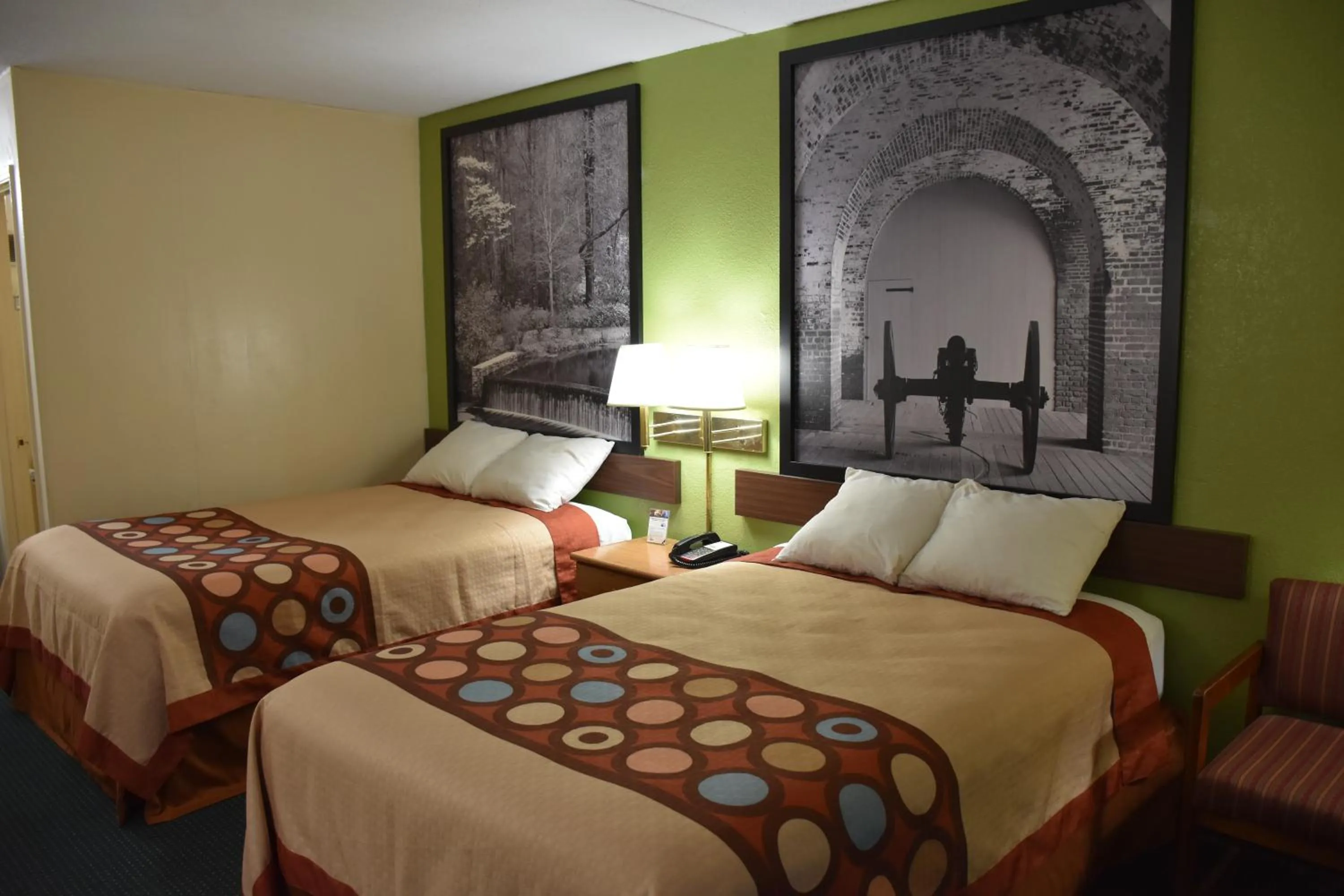 Double Room with Two Double Beds - Smoking in Super 8 by Wyndham Tifton