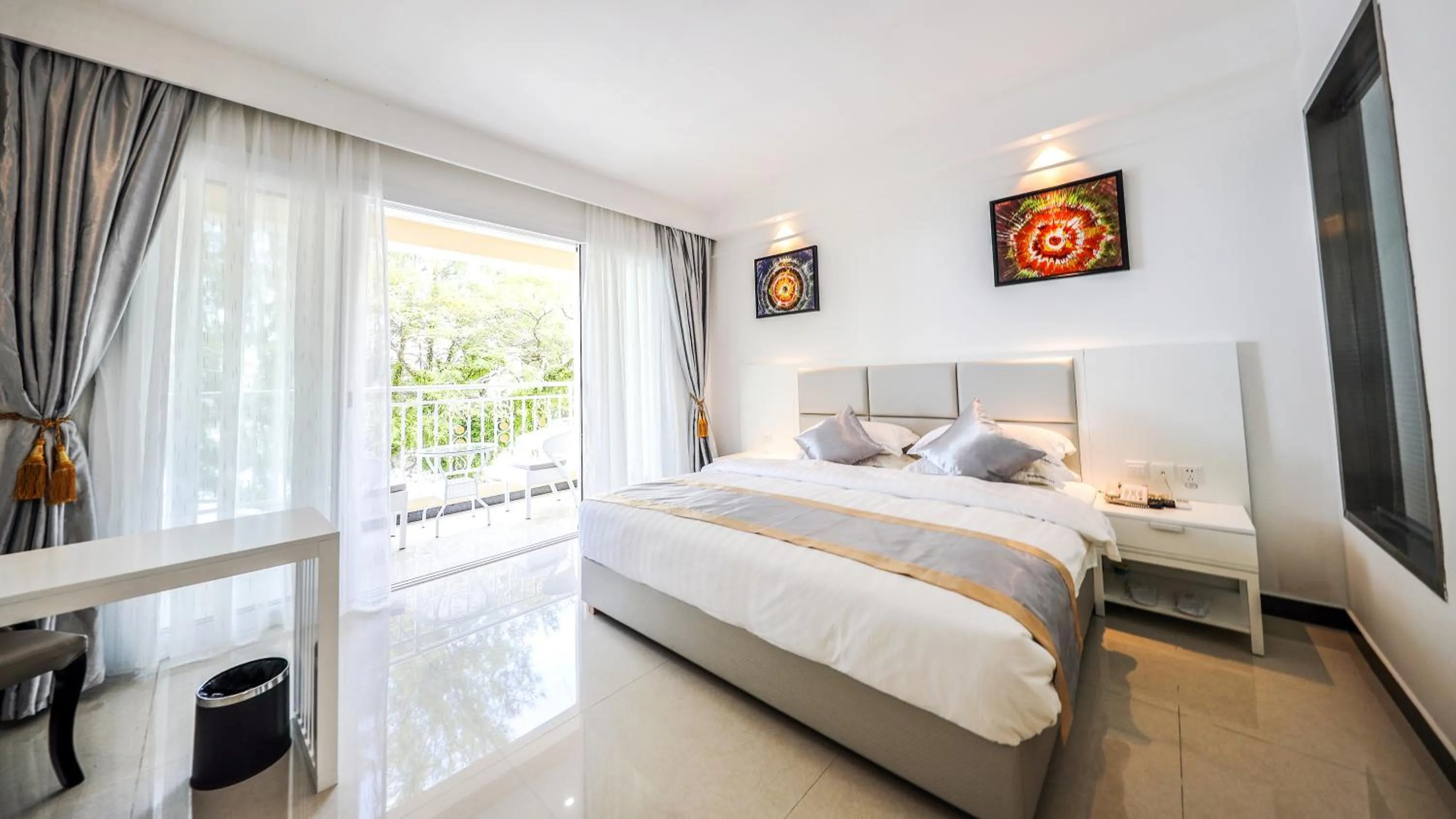 Superior Double or Twin Room with Terrace in Ocean Star Hotel