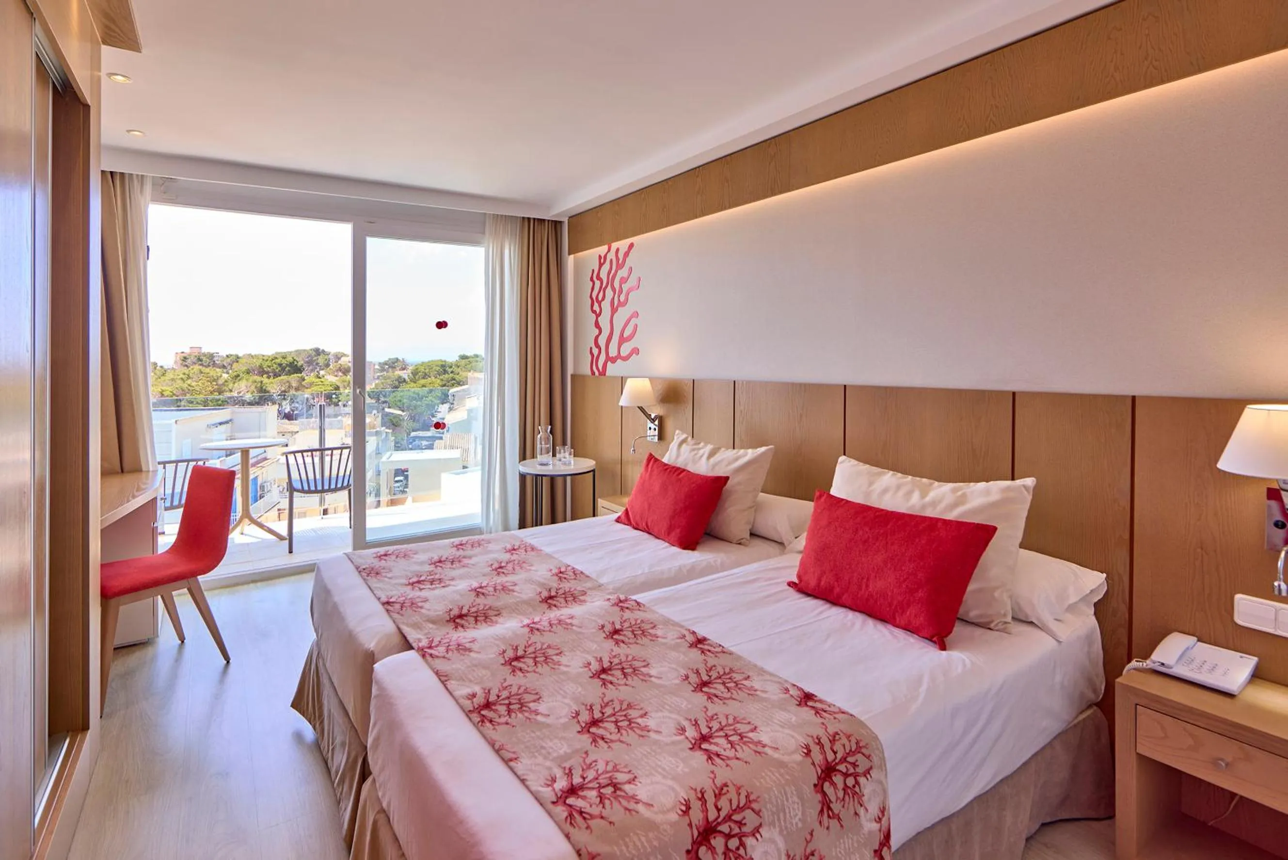 Double Room with Side Sea View in Universal Hotel Perla