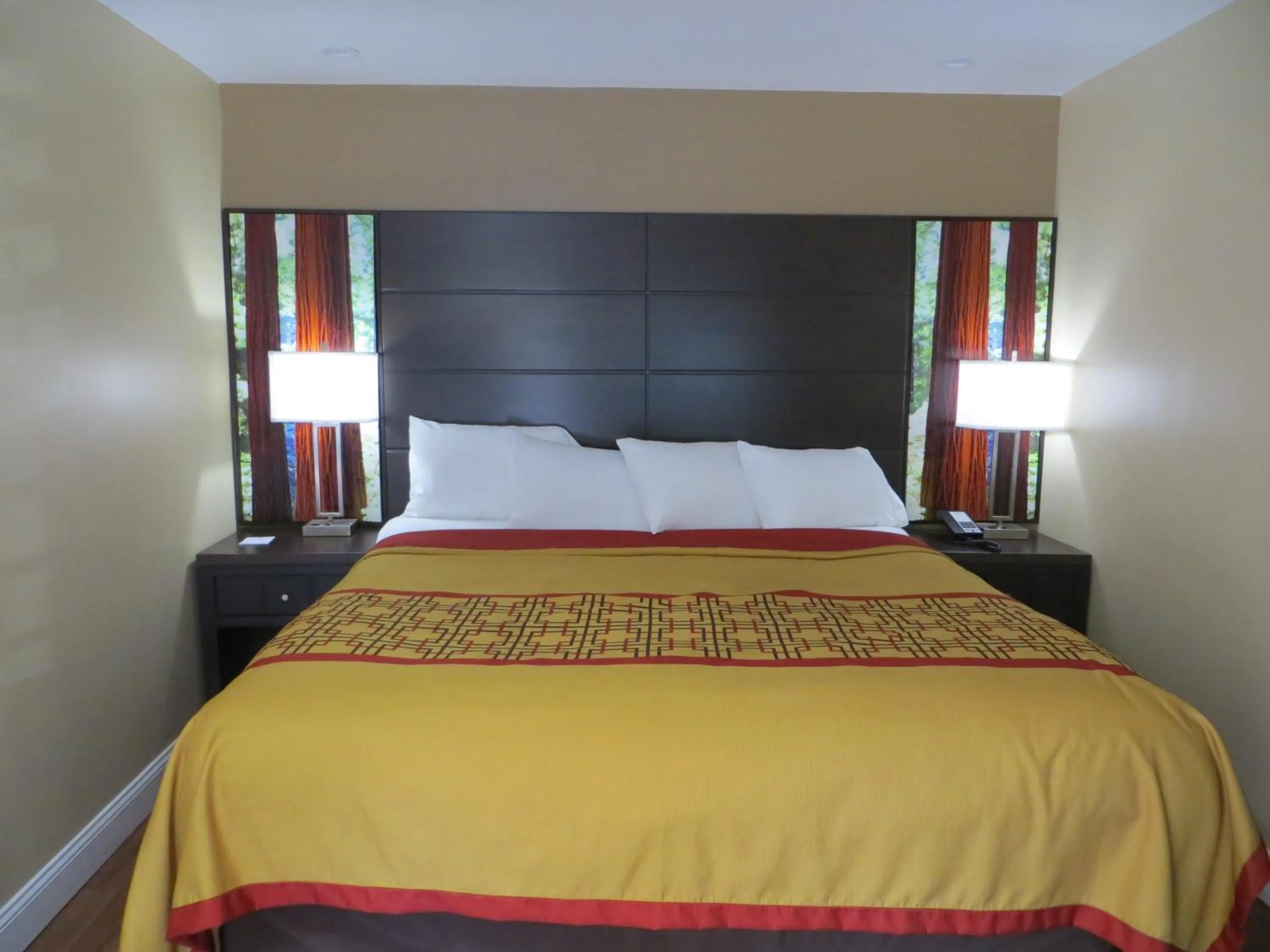 King Room in Muir Woods Lodge