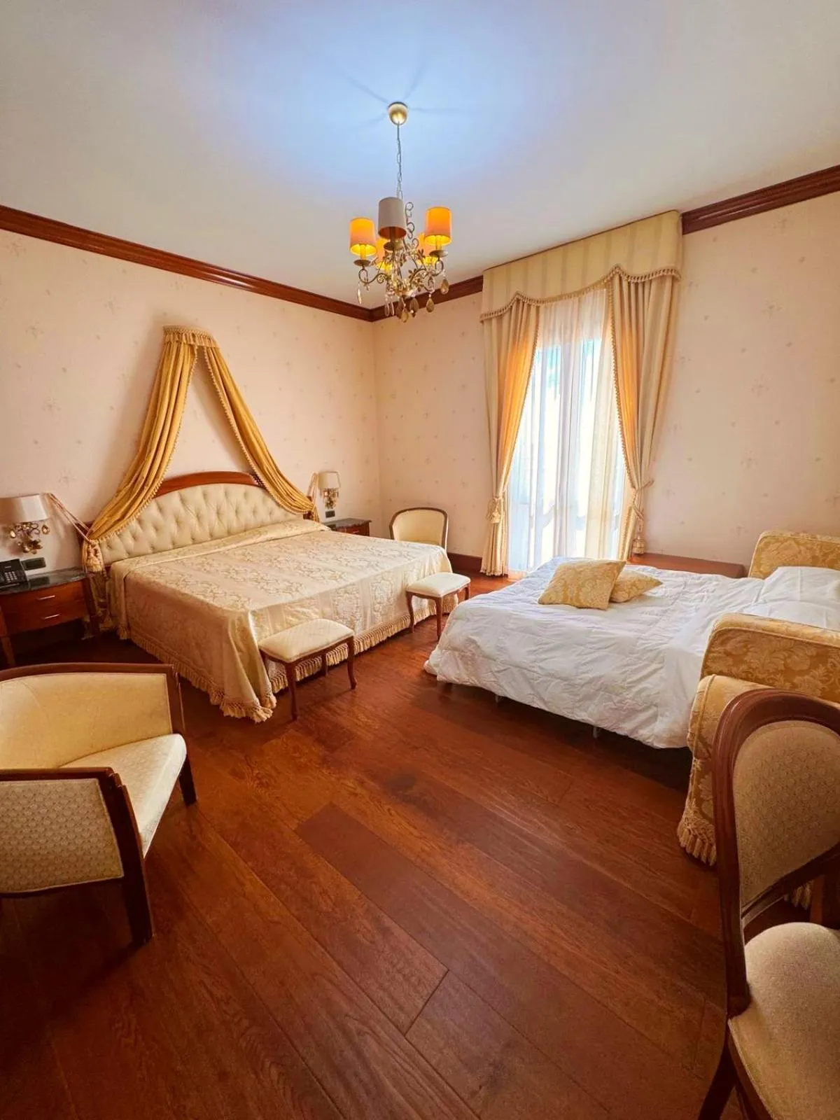 Superior Quadruple Room in Hotel Borgo Don Chisciotte