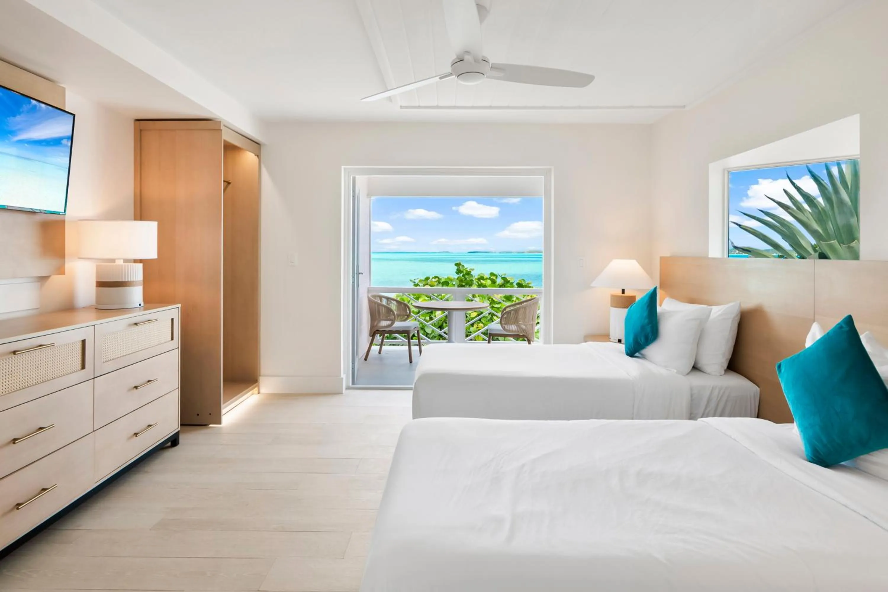 WK2 Waterfront King in Peace and Plenty Resort