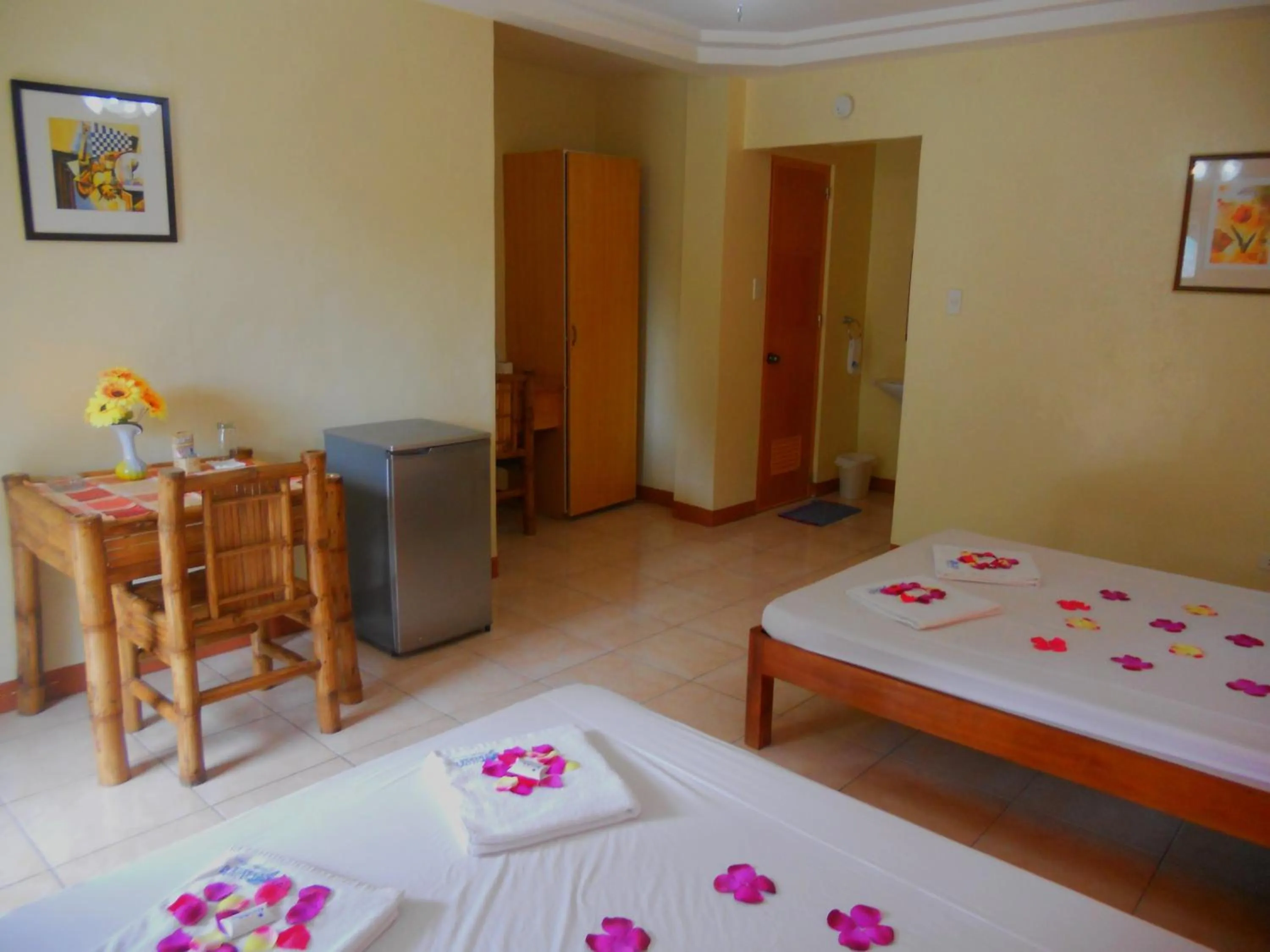 Deluxe Twin Room in SLAM'S Garden Dive Resort