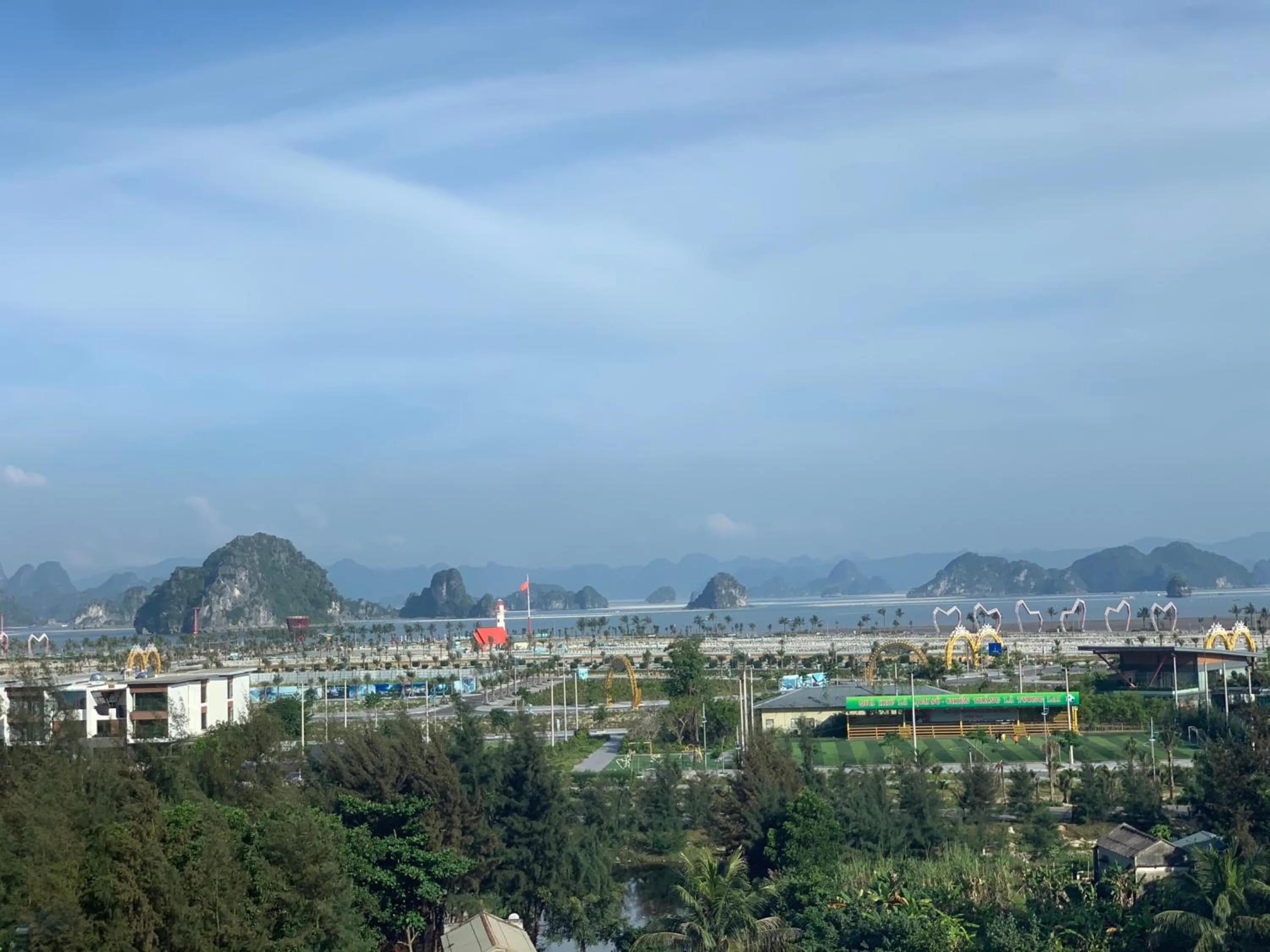 Deluxe Double Room with Sea View in Hotel Ngoc Anh - Van Don