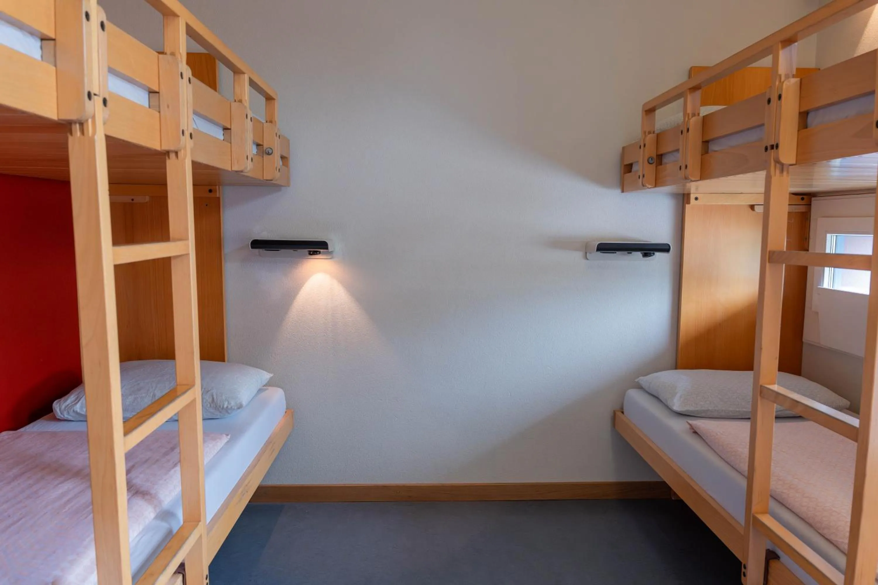 Quadruple Room with Shared Bathroom in Zurich Youth Hostel