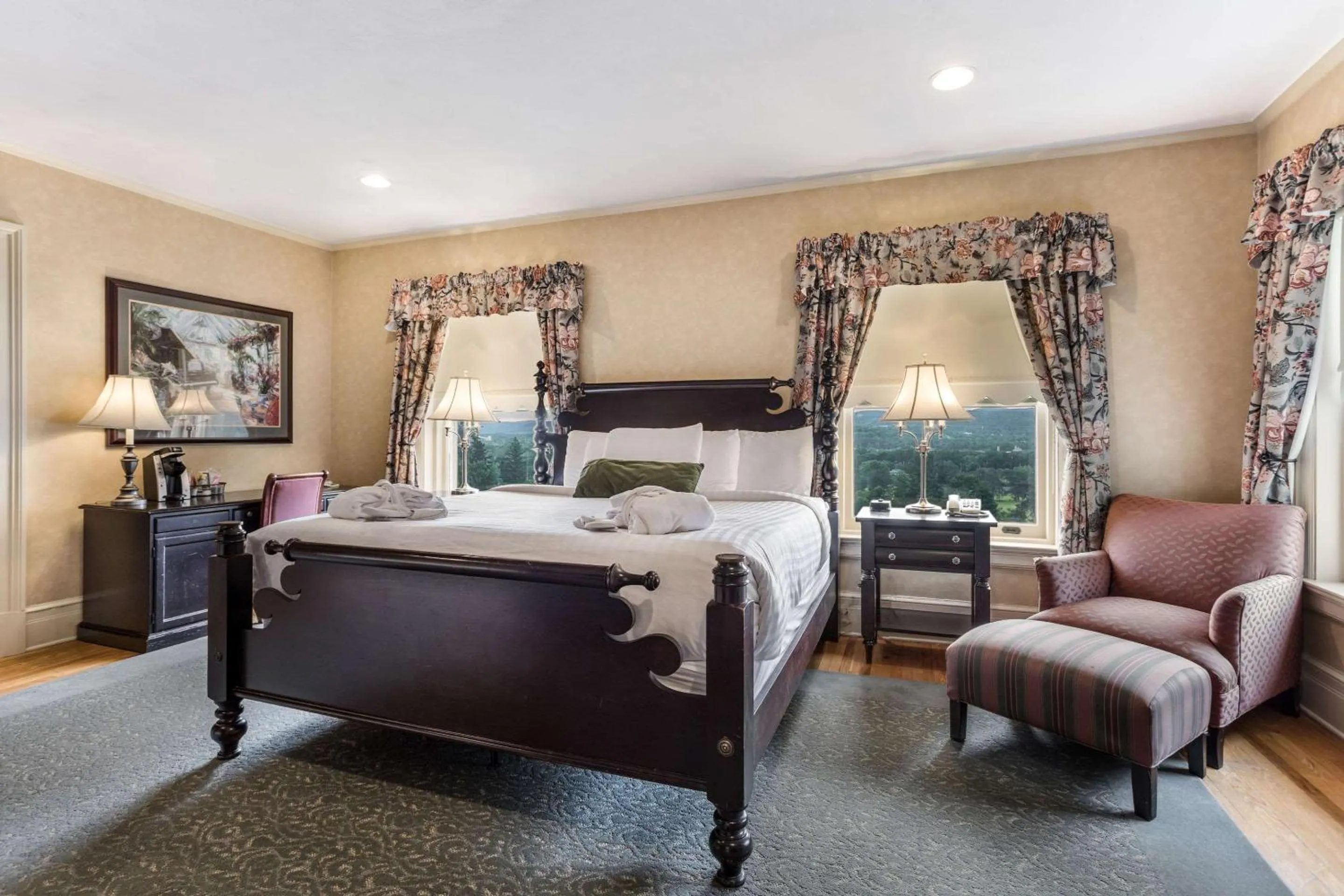Historical King Suite - Non-Smoking in Traditions Hotel & Spa Johnson City - Binghamton, an Ascend Collection Hotel